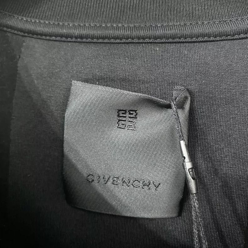 Givenchy Givenchy New Spray Paint Short Sleeve T-Shirt Black 2506-Ne Size US XXS / EU 40 - 7 Thumbnail