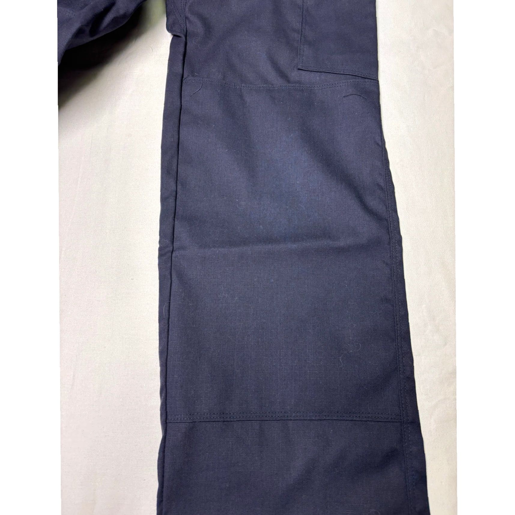 Vintage Vertx Women Cargo Pants X1CU2381 Navy Blue 30W30L/30Inseam Twill Straight Pockets Logo Button Zip Workwear Casual Womens Size 28" / US 6 / IT 42 - 2 Thumbnail