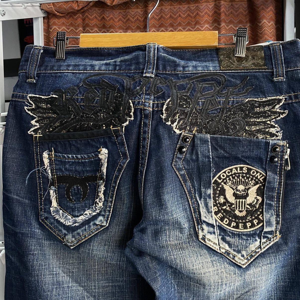 Le Grande Bleu (L.G.B.) Y2K Red Pepper Japan Embroidered Wings Denim Size US 34 / EU 50 - 6 Thumbnail