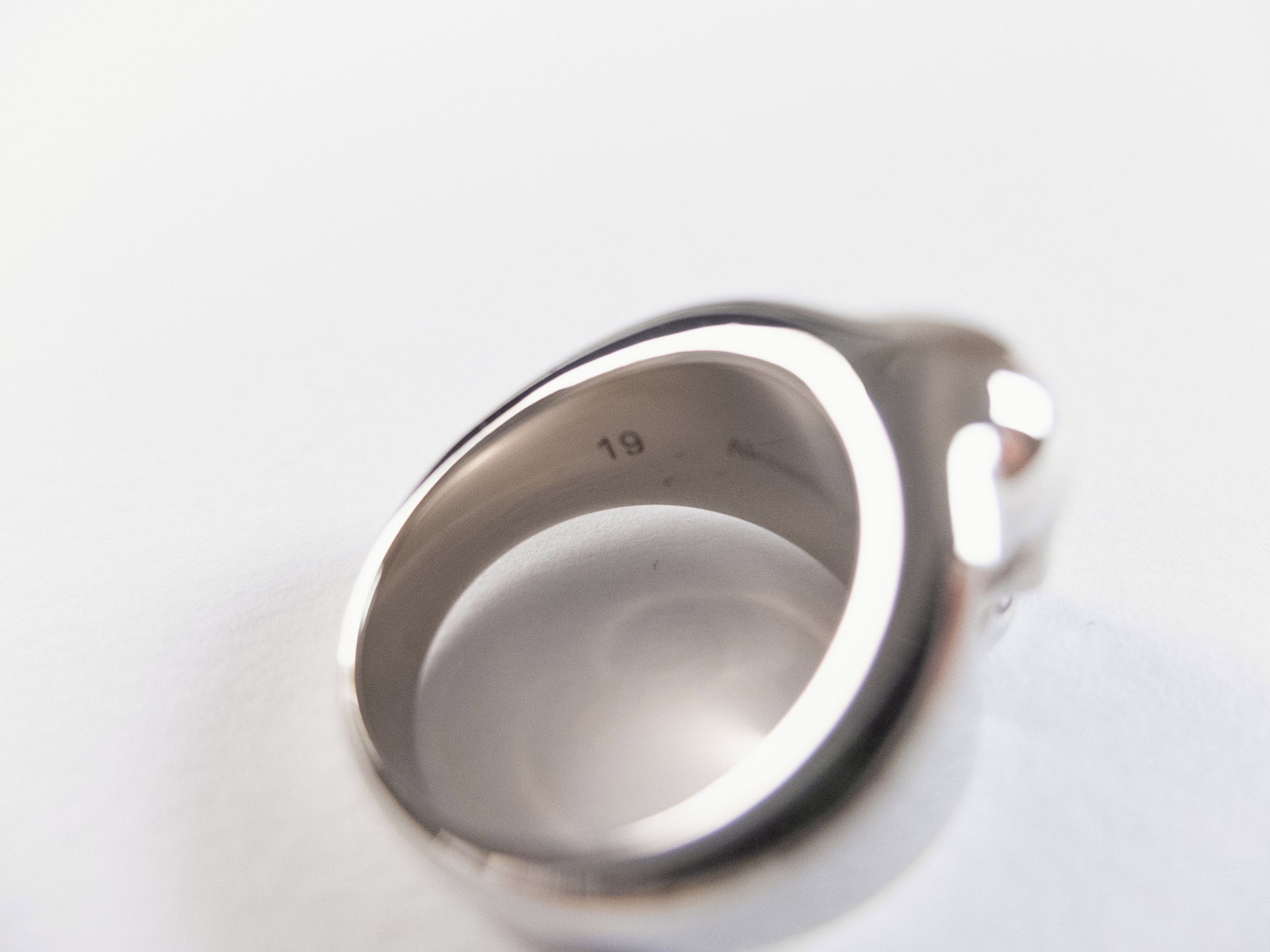Alexander McQueen ALEXANDER MCQUEEN silver tone brass skull ring 9 19 q Size ONE SIZE - 8 Thumbnail