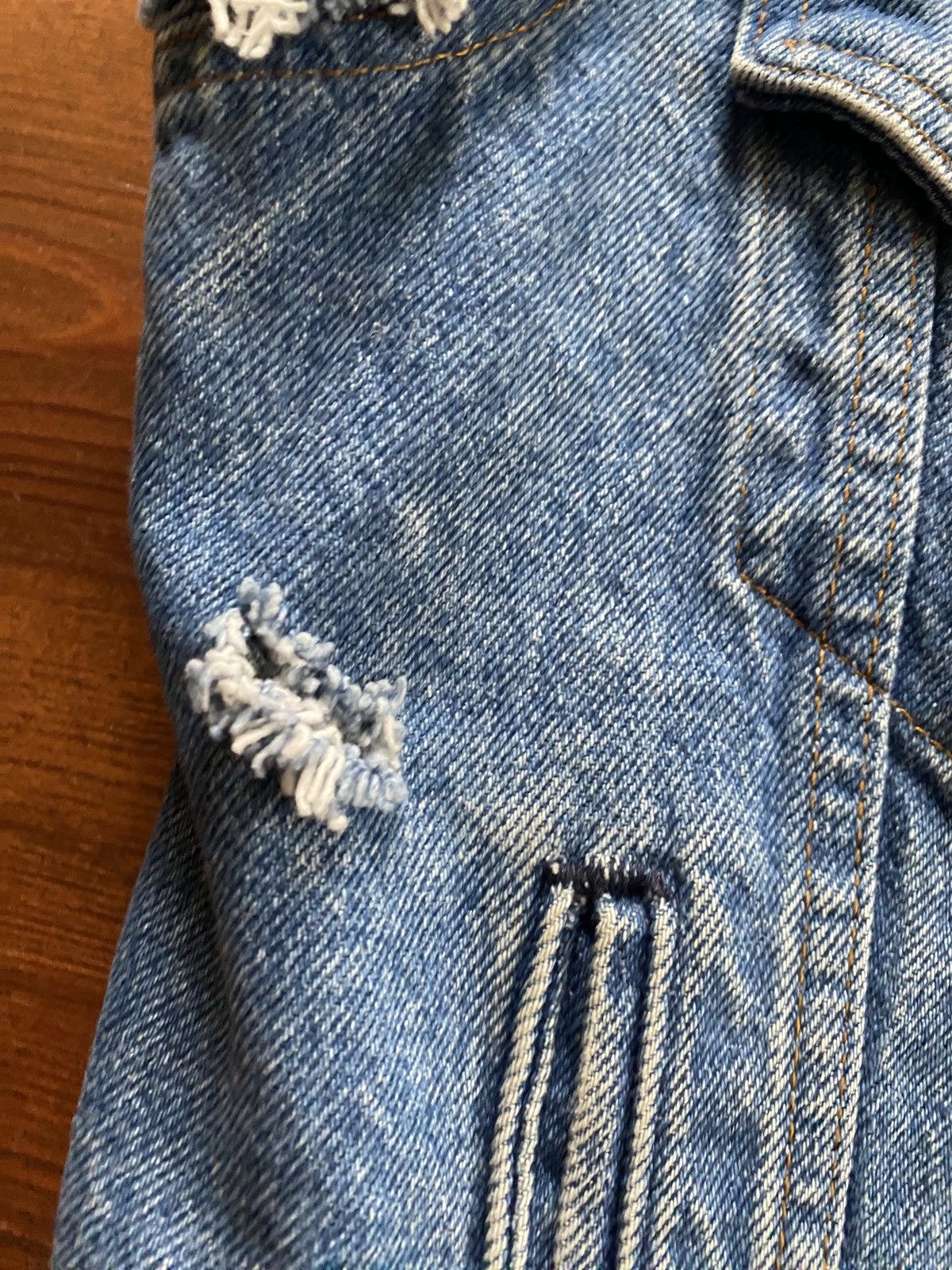 Levi's Vintage 80’s Levi’s Distressed Thrash Style Denim Jean Vest Size US S / EU 44-46 / 1 - 18 Thumbnail
