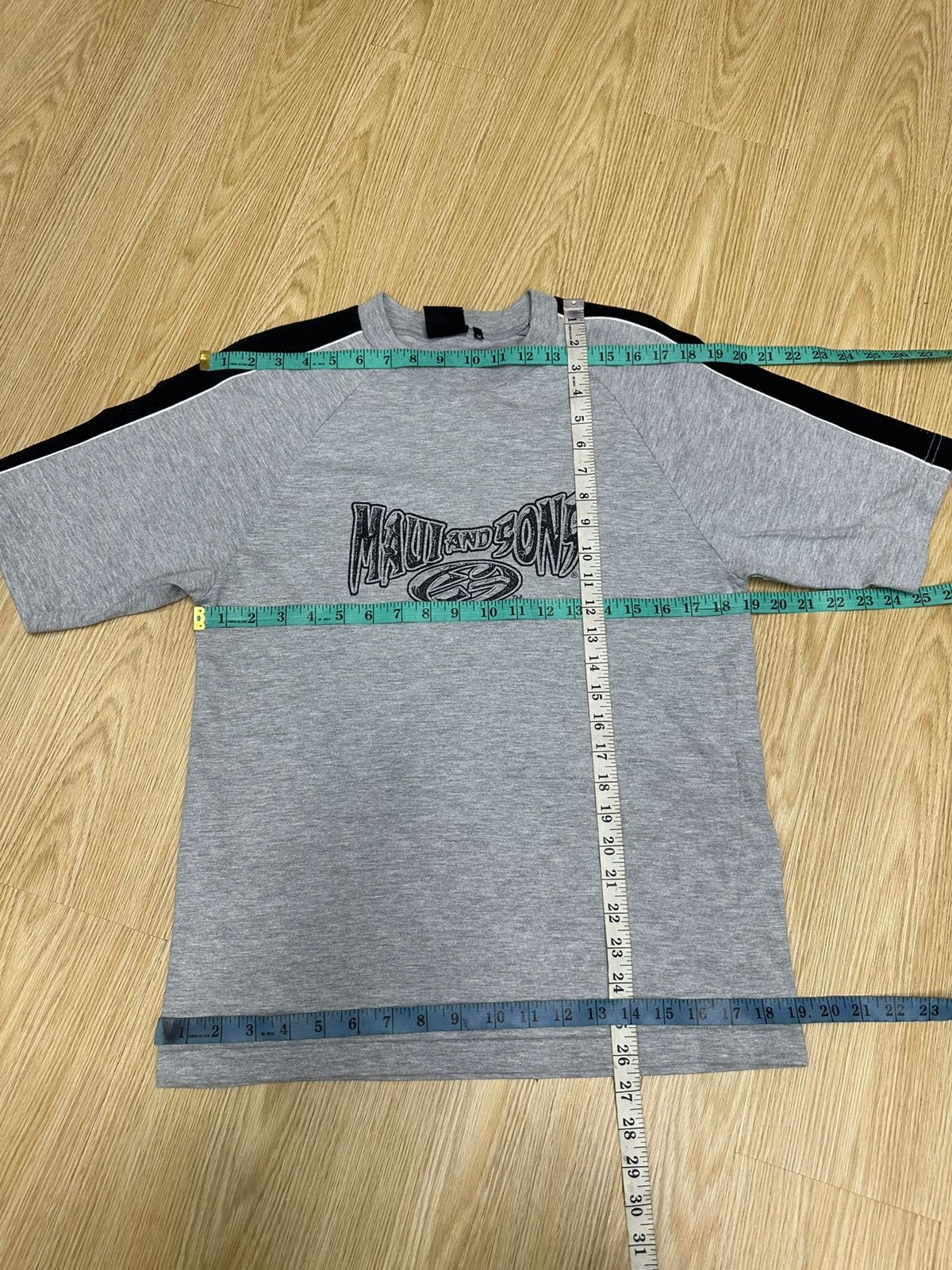 Maui and Sons Vintage Maui And Sons Center Logo TShirt A450 Size US M / EU 48-50 / 2 - 5 Thumbnail