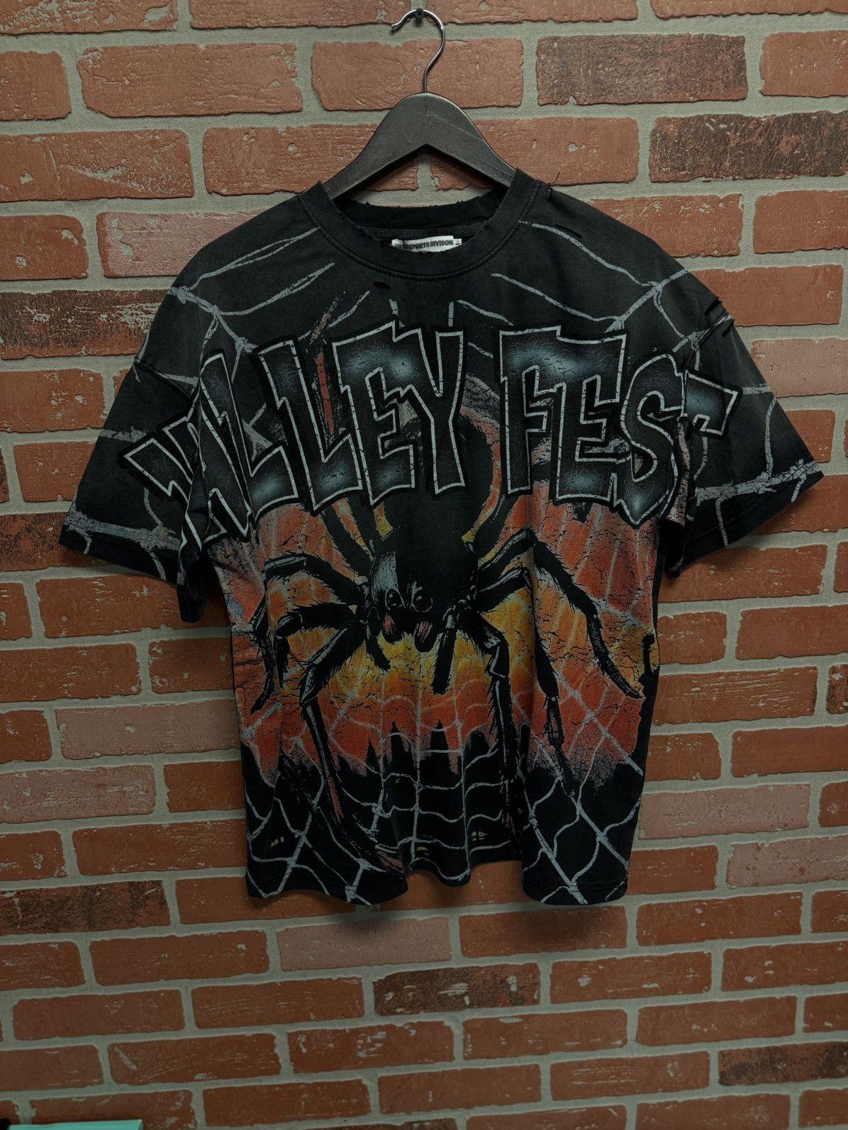 Vale Vale Valley Widow Web Tee Shirt Size M Brand New Size US M / EU 48-50 / 2 - 1 Thumbnail