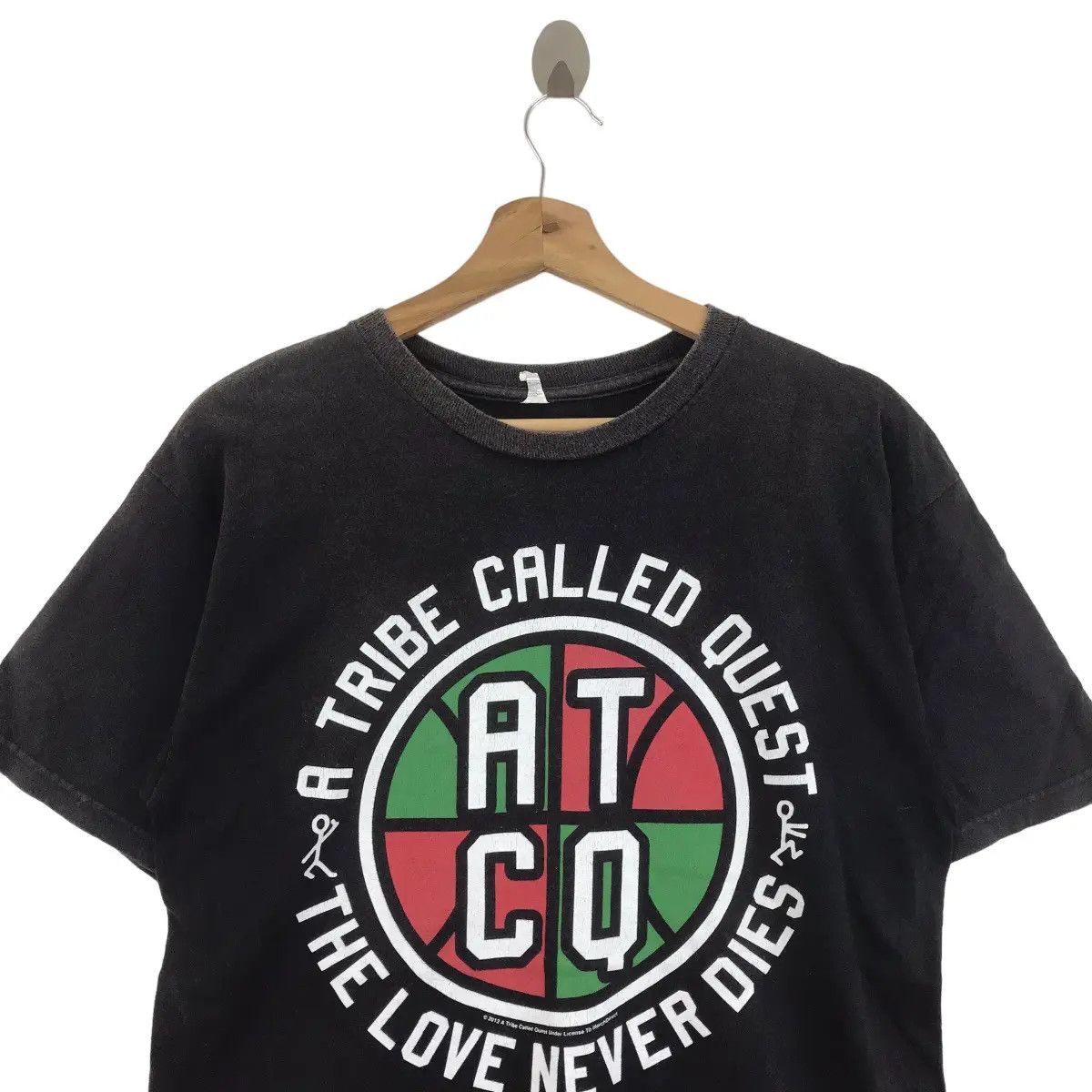 Band Tees Vtg A TRIBE CALLED QUEST Love Never Die Rap Tee Shirt Size US M / EU 48-50 / 2 - 2 Thumbnail