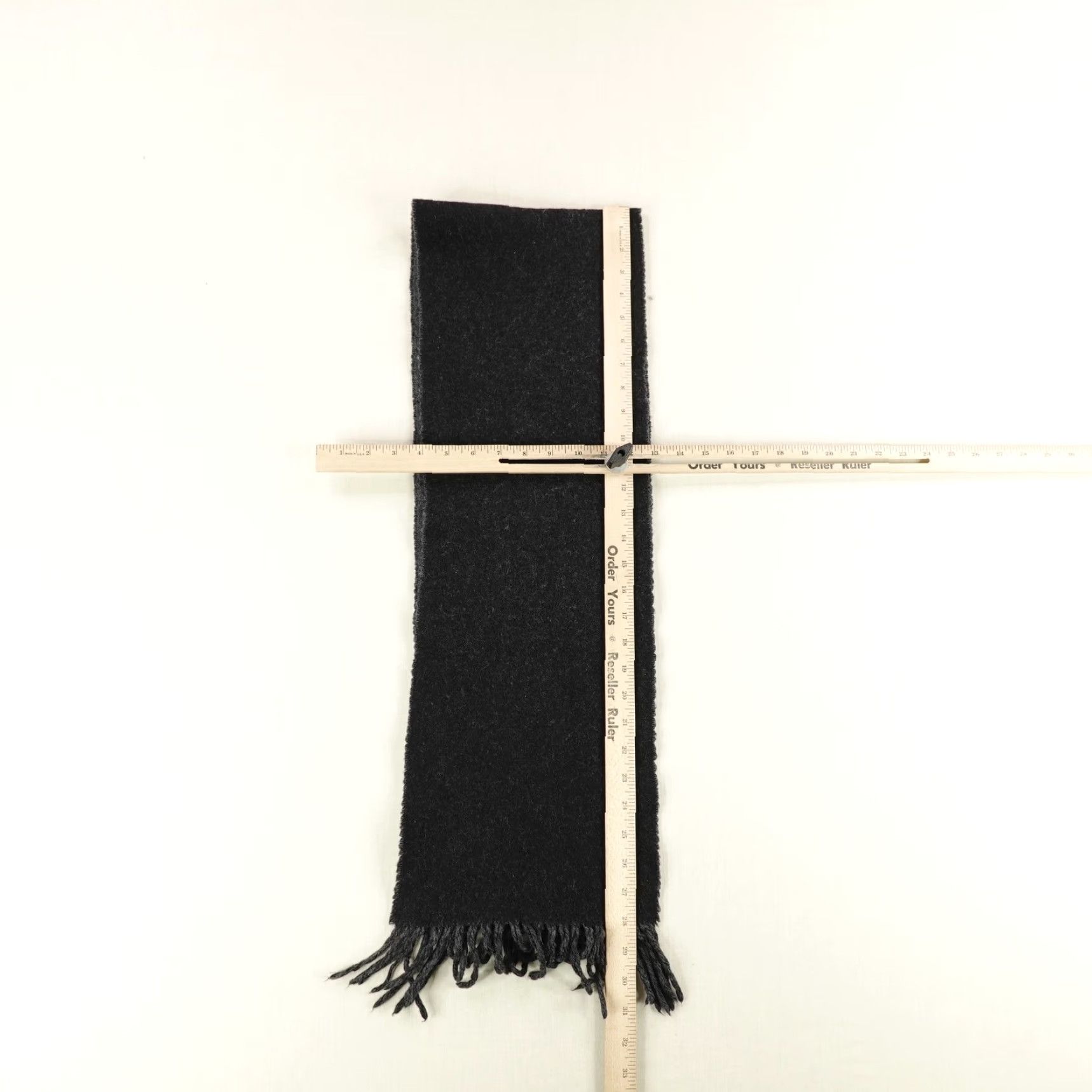 Polo Ralph Lauren VINTAGE Polo Ralph Lauren Scarf Mens One Size Gray Wool Blend Made in Italy Polo Player Fringe Winter Size US M / EU 48-50 / 2 - 7 Thumbnail