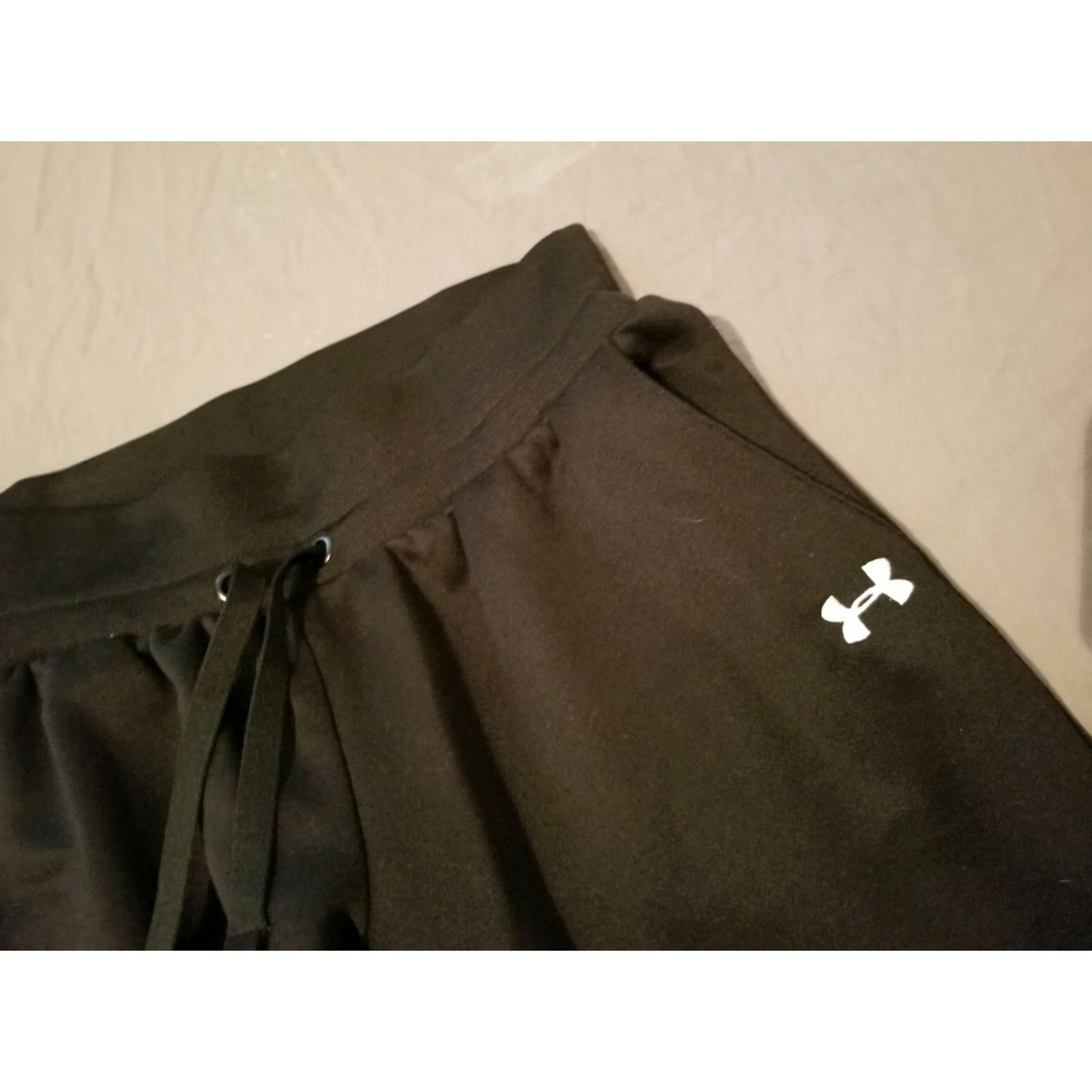 Under Armour Under Armour Womens Pants S Black Athletic Gym Workout Sweatpants Regular Size Small Women Size 28" / US 6 / IT 42 - 6 Thumbnail