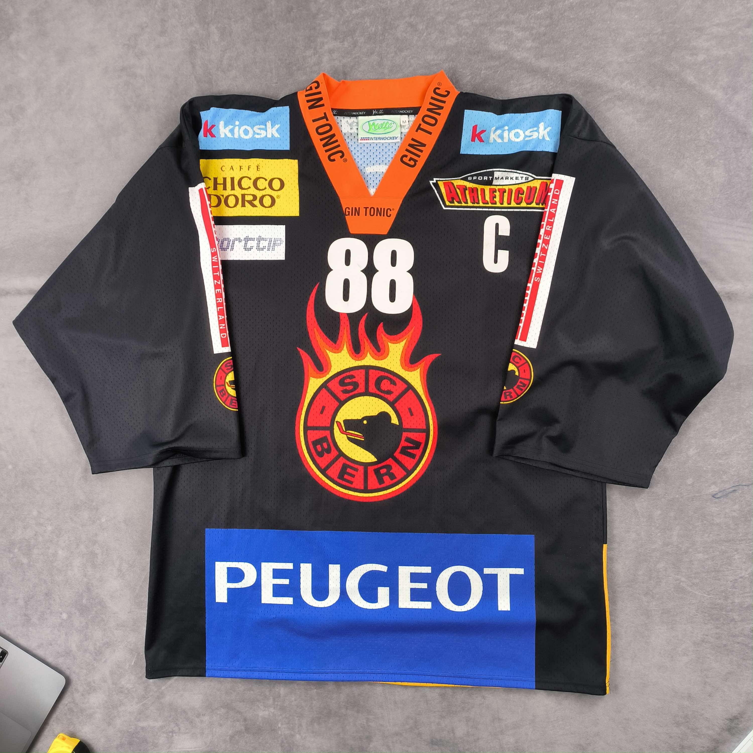 Other SC Bern Moccetti Yvette #88 ice hockey jersey shirt size M Size US M / EU 48-50 / 2 - 1 Thumbnail