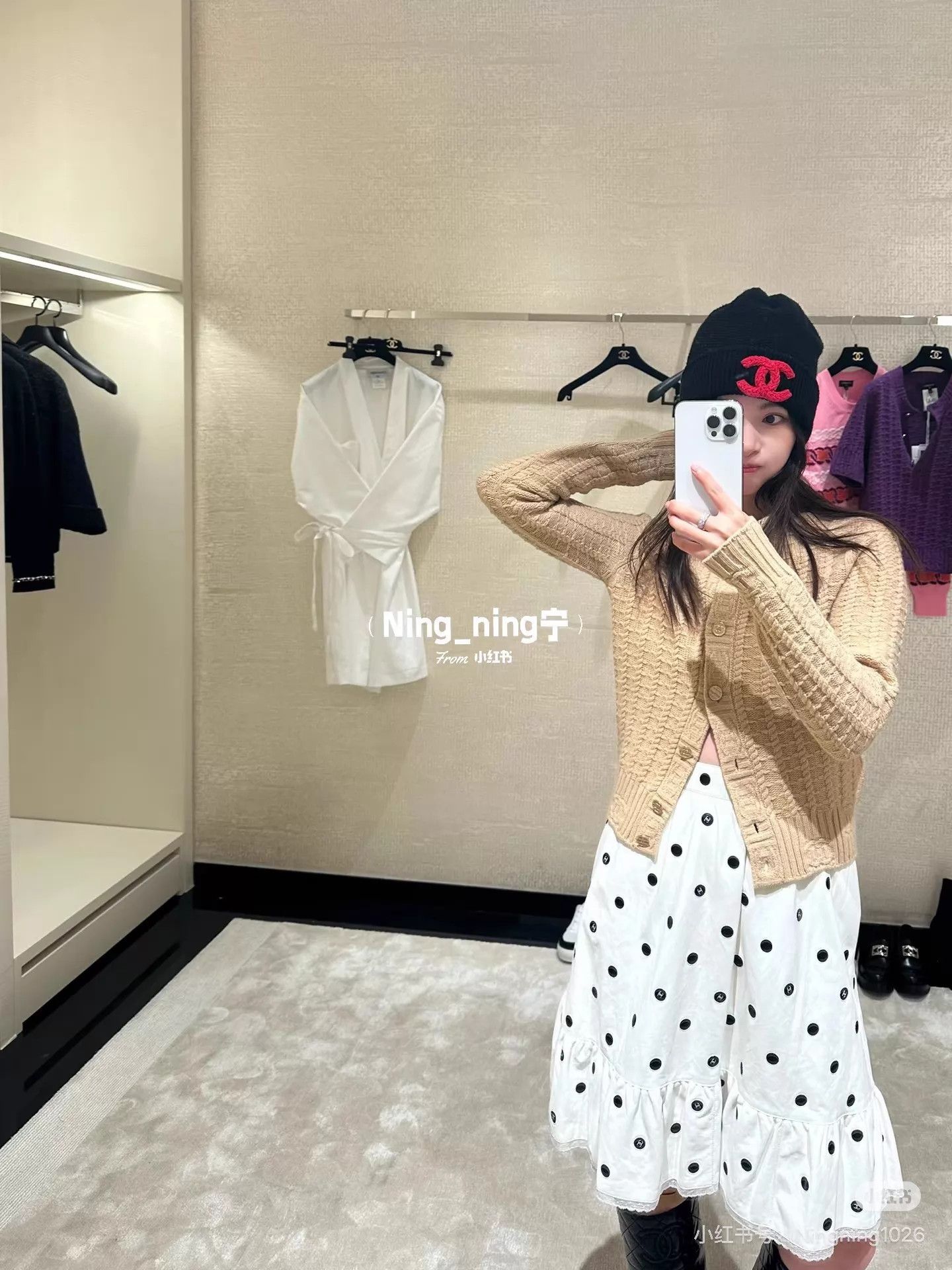Chanel Chanel light camel CC logo round neck knit 36 reversible Size XS / US 0-2 / IT 36-38 - 3 Thumbnail