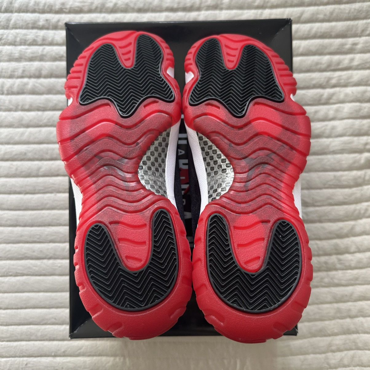 Jordan Brand Jordan 11 Retro 'Bred Velvet' 12W/10.5M Size US 10.5 / EU 43-44 - 10 Thumbnail