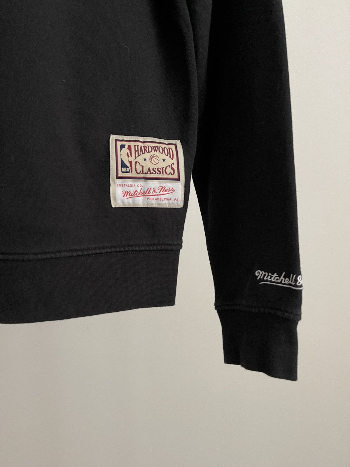 Mitchell & Ness Lakers sweatshirt black men’s big logo Mitchell&Ness USA Size US M / EU 48-50 / 2 - 5 Thumbnail