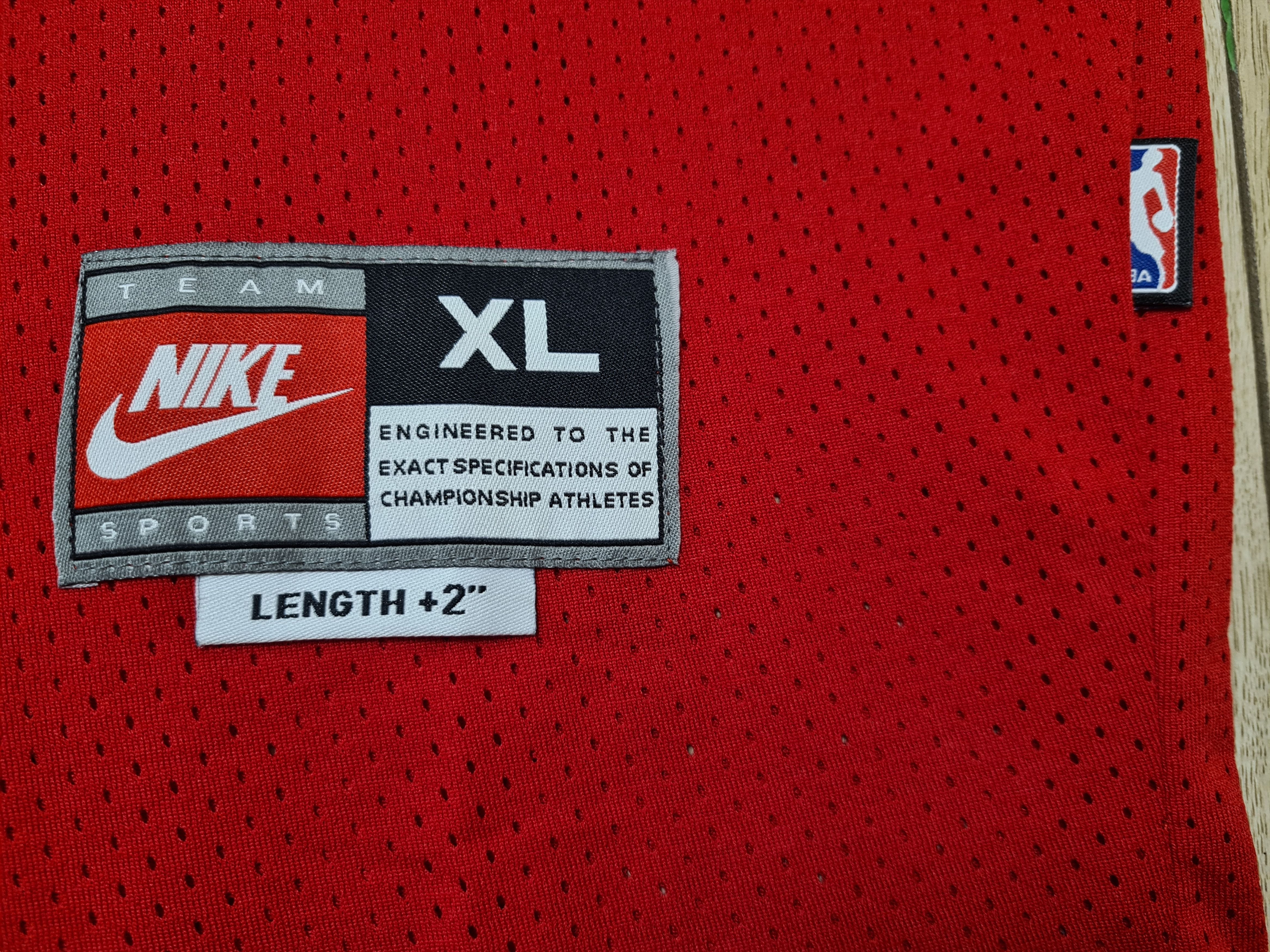 Vintage CHICAGO BULLS NIKE VINTAGE JORDAN JERSEY BASKETBALL SHIRT Size US XL / EU 56 / 4 - 7 Thumbnail