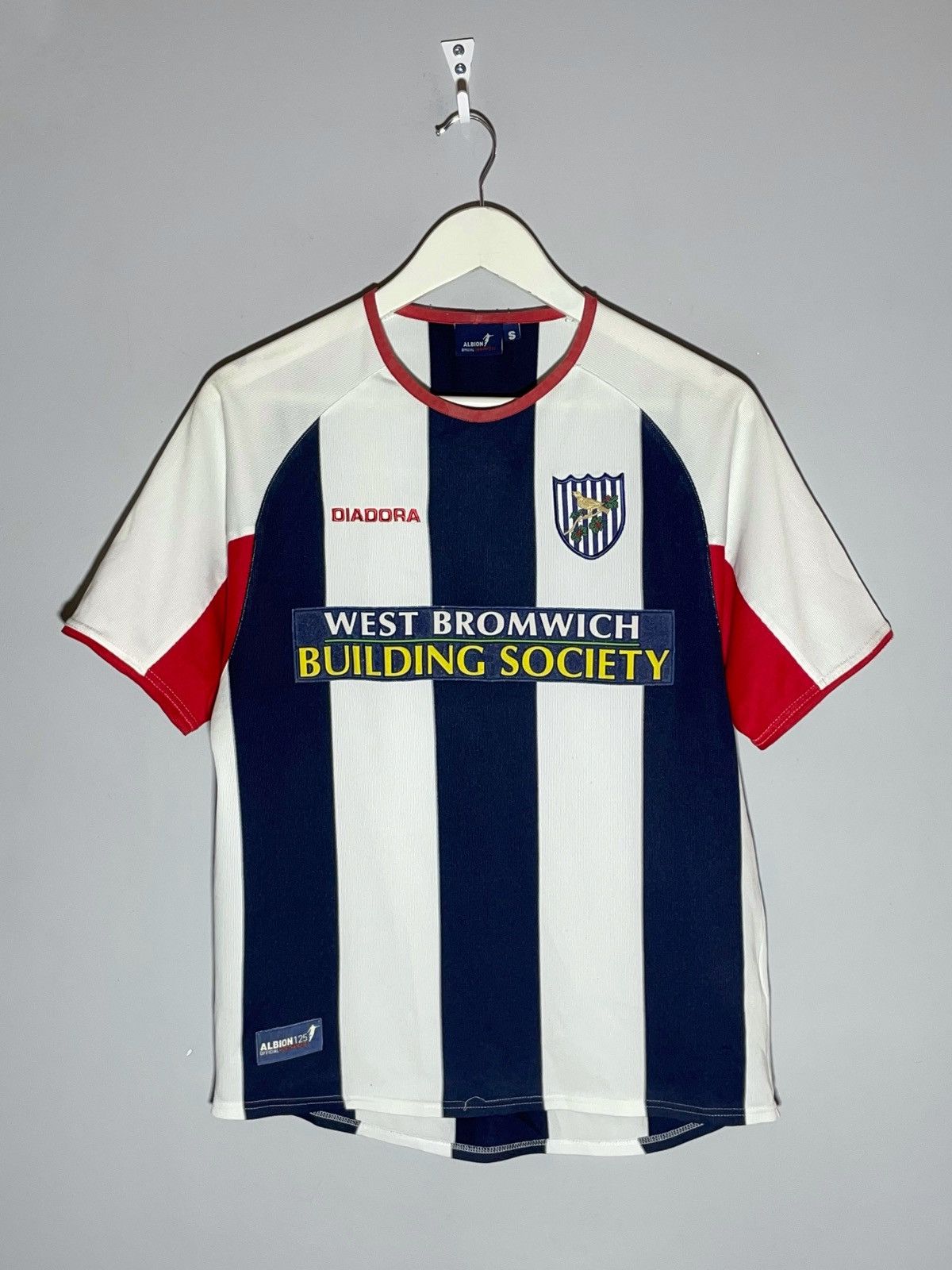 Diadora × Vintage West Bromwich Albion 2003/04 Home Diadora Football Shirt Size US S / EU 44-46 / 1 - 1 Thumbnail