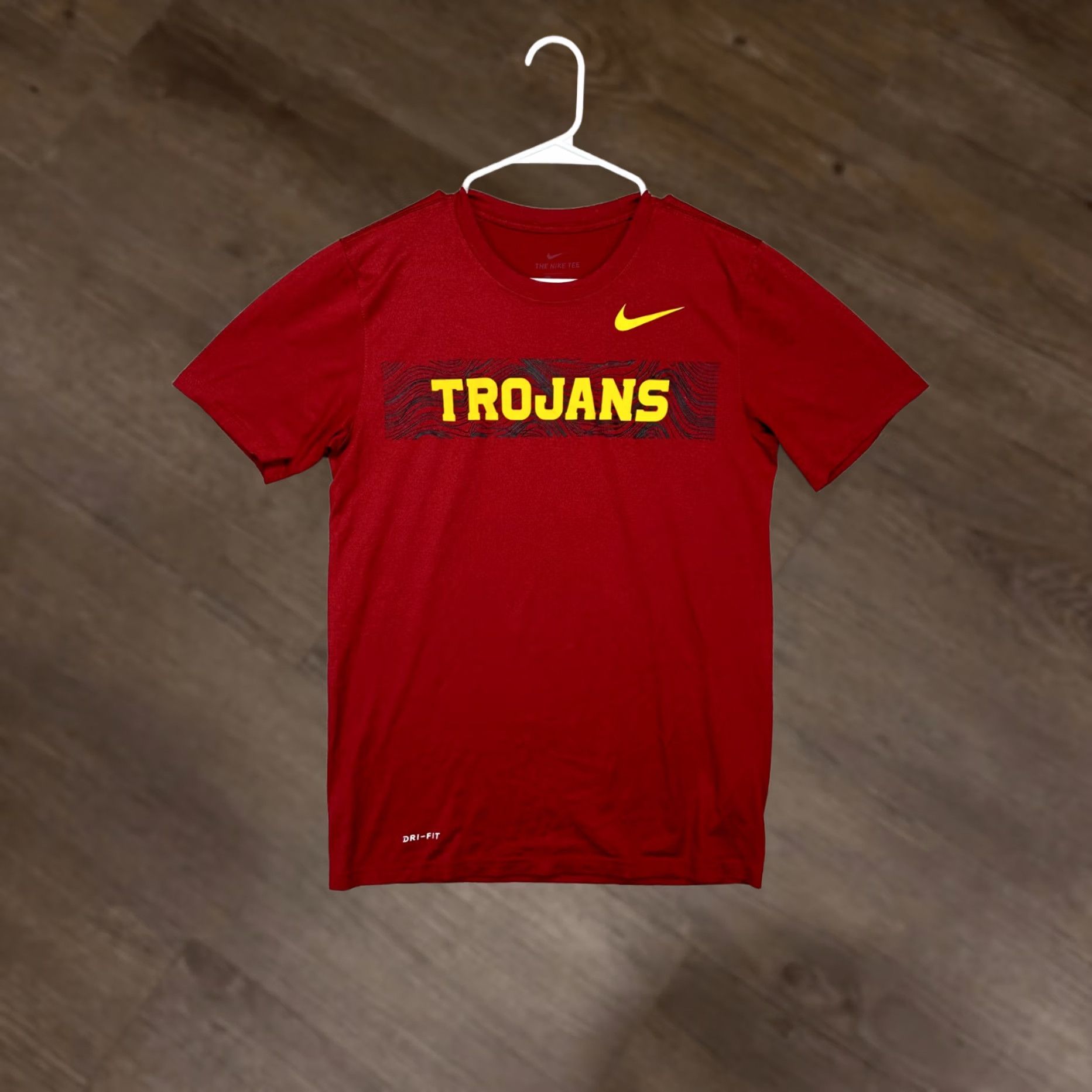 Nike Nike USC Trojans Shirt Adult Small Dri-Fit Red Athletic Cut T-Shirt Mens The Nike Tee Size US S / EU 44-46 / 1 - 1 Thumbnail