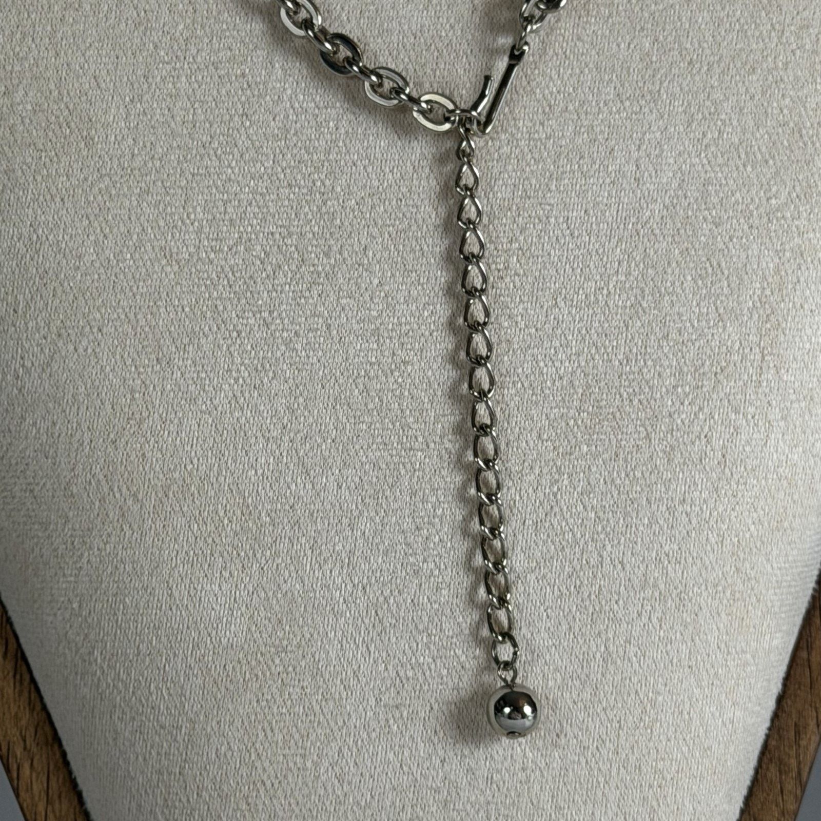 Other VTG 1970s Lisner Silver-Tone Oval Cut-Out Pendant Necklace Size ONE SIZE - 4 Thumbnail