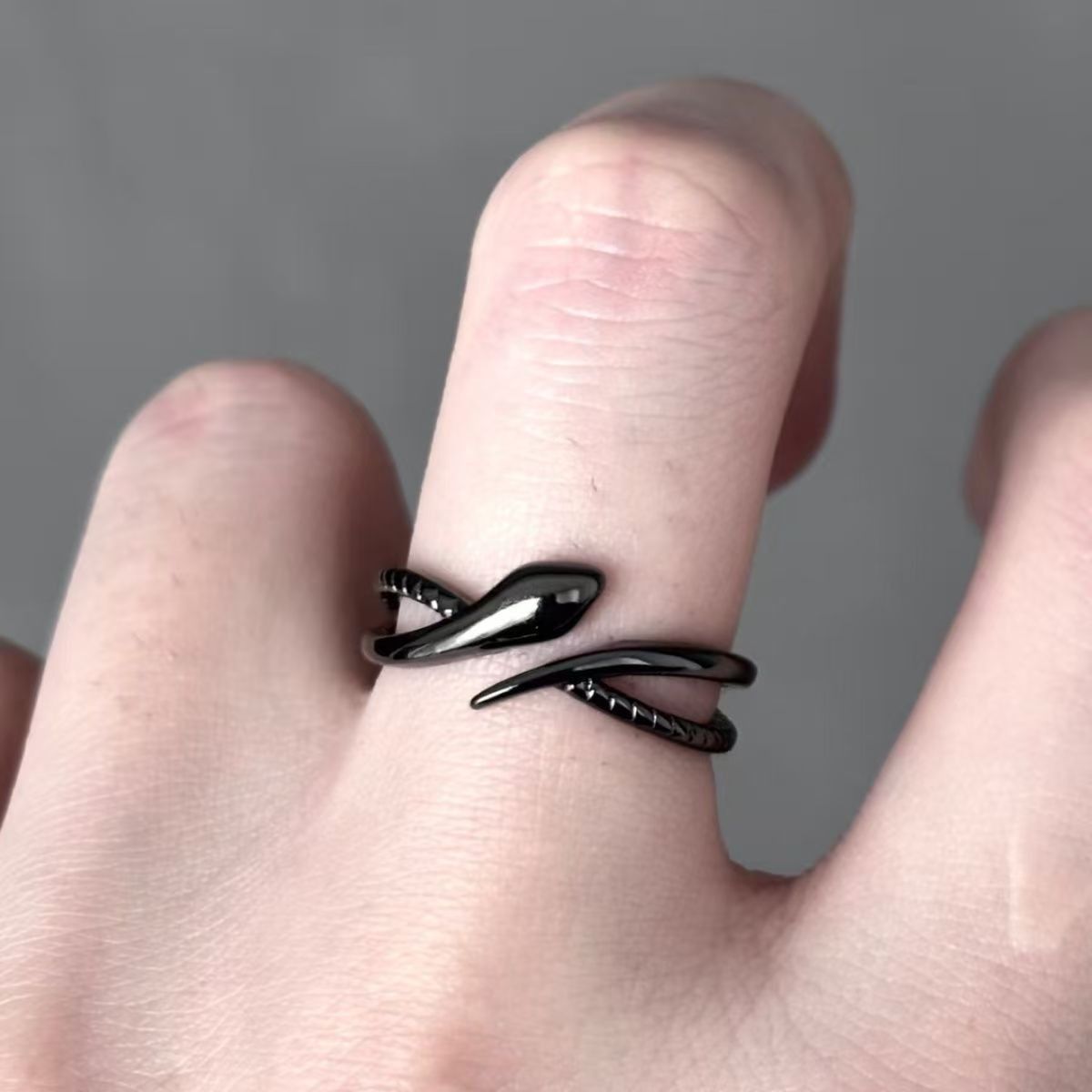VIBE Retro Punk Rope Snake Black Ring Size ONE SIZE - 1 Thumbnail
