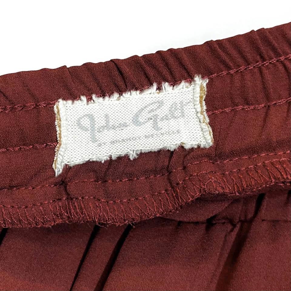 Designer Chic Pleated Skirt by John Gall Size 30" / US 8 / IT 44 - 3 Thumbnail