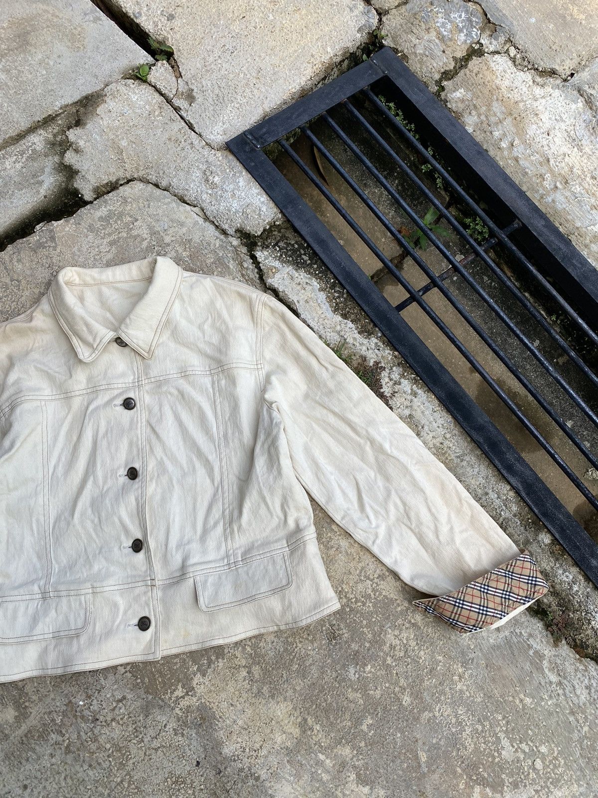 Burberry 🔥 Rare 🔥 Vintage Burberrys Button Jacket Size M / US 6-8 / IT 42-44 - 2 Thumbnail