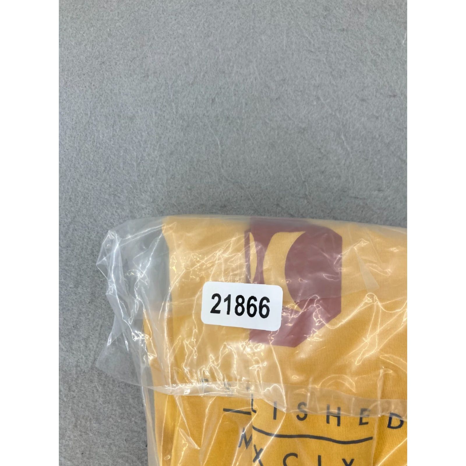 Hurley Hurley Men's TShirt 2XL Yellow Logo Shirt Adult 2XL Yellow Hurley Logo Beach Colorful 90s Mens Size US XXL / EU 58 / 5 - 8 Thumbnail