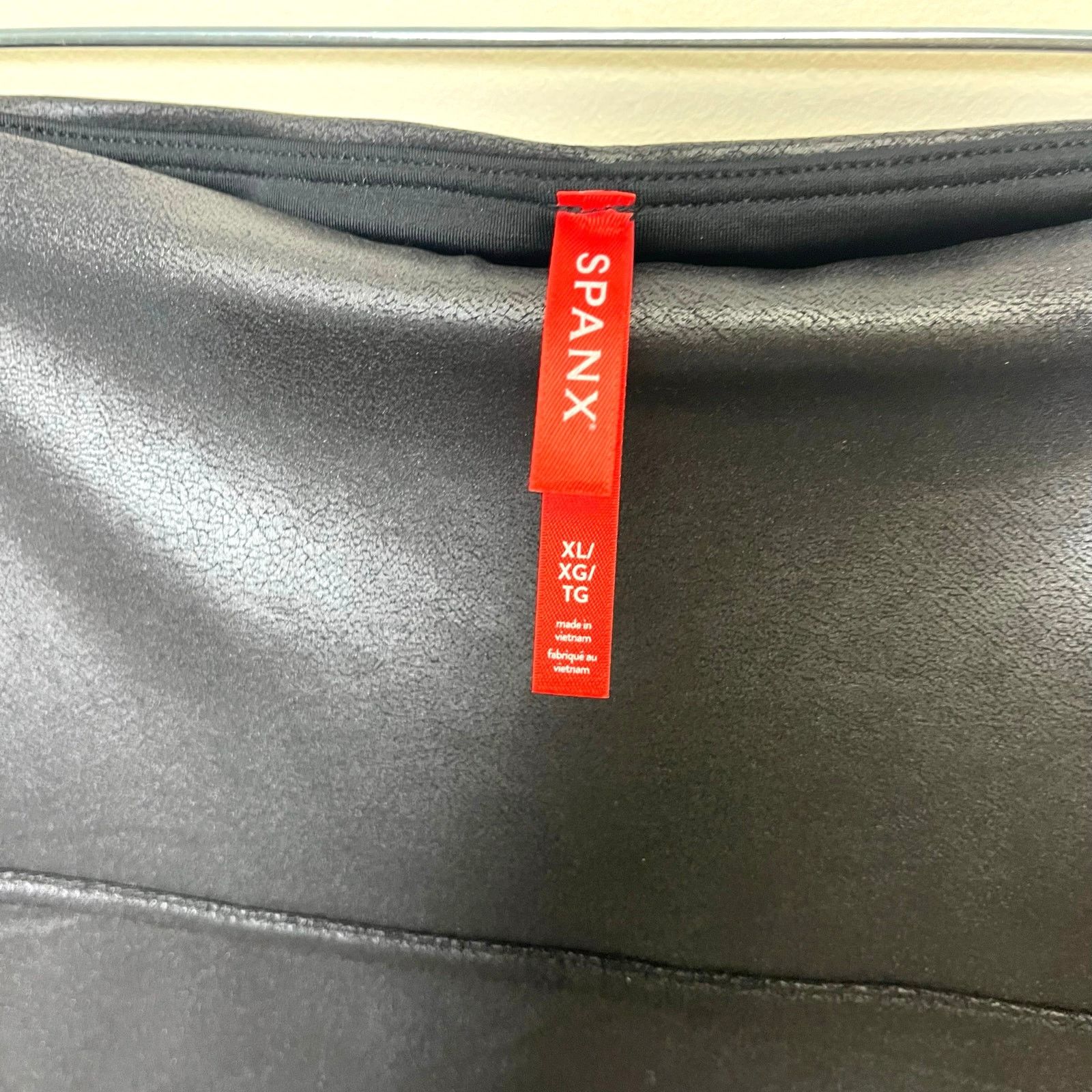 Spanx SPANX Shape Faux Leather Leggings NEW XL Size 38" / US 16 / IT 52 - 5 Thumbnail