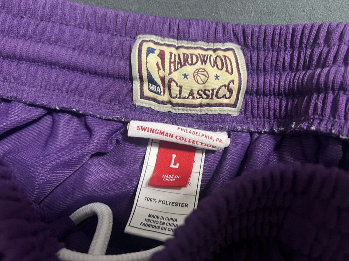 Mitchell & Ness Mitchell & Ness Men's Shorts Utah Jazz, Hardwood Classics Size US 34 / EU 50 - 4 Thumbnail