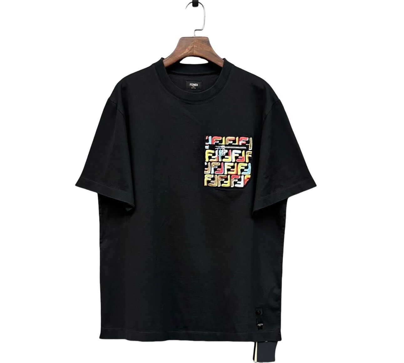 Fendi Fendi Embroidered Logo Pocket T-Shirt Size S Size US S / EU 44-46 / 1 - 1 Thumbnail