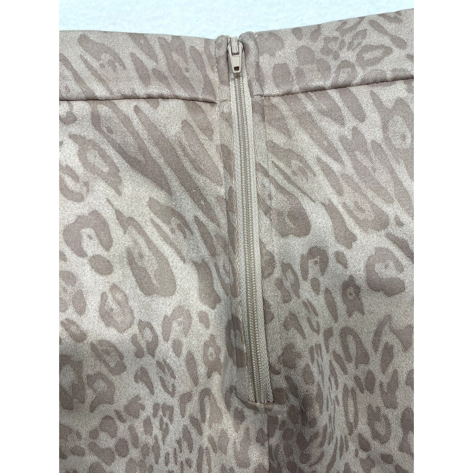 Other Windsor Women’s Small Light Mauve Cheetah Print Mini Skirt Size 26" / US 2 / IT 38 - 4 Thumbnail