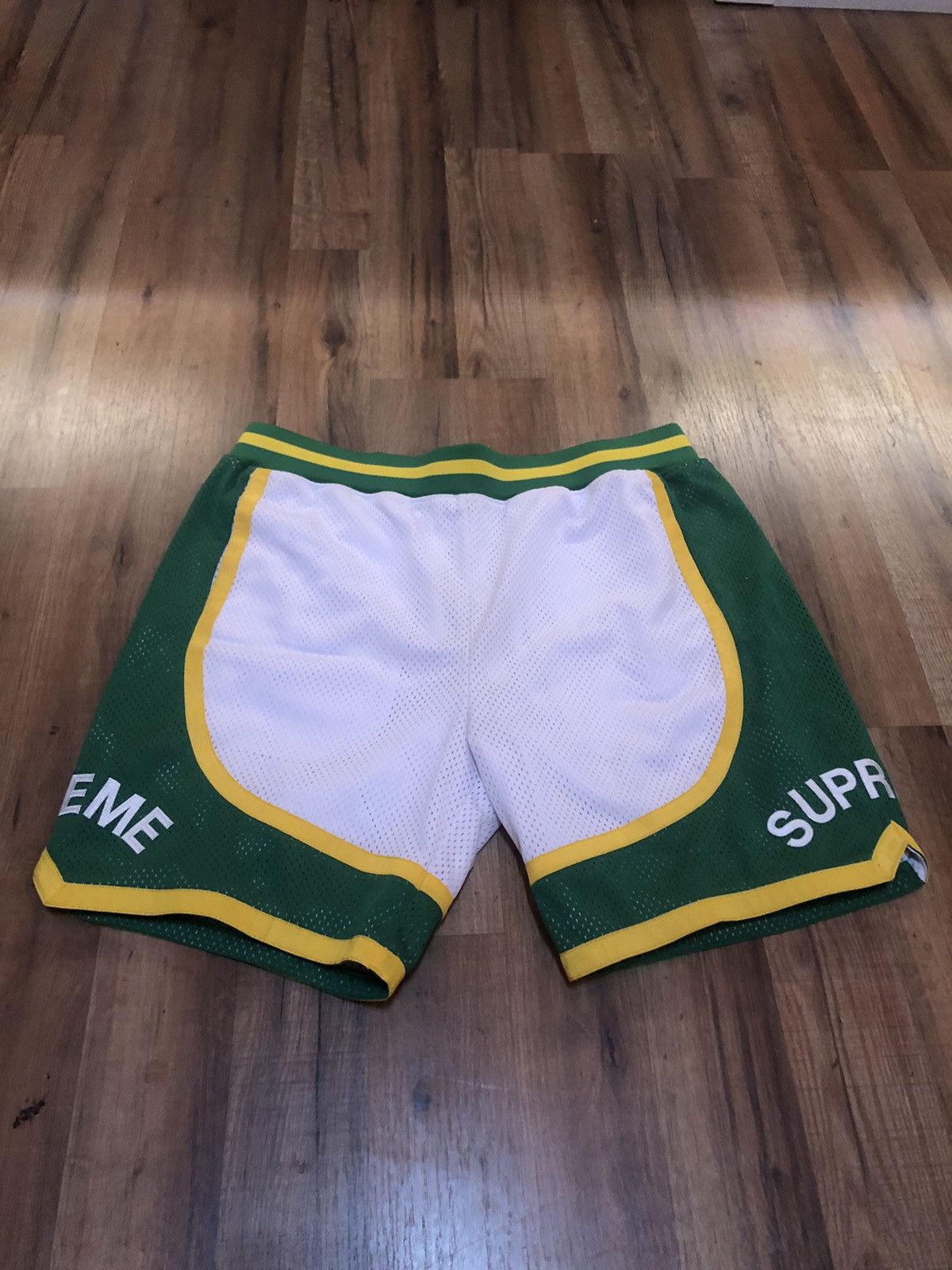 Supreme Supreme Curve Basketball Shorts LARGE | Grailed