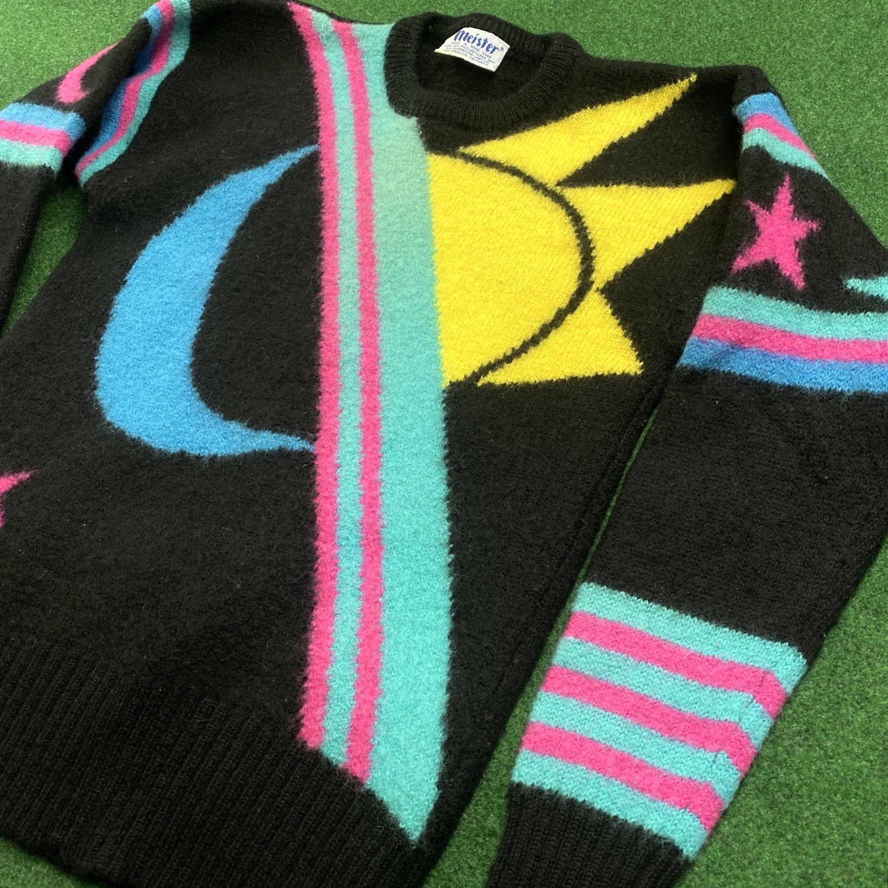 Vintage VINTAGE MEISTER Wool Sweatshirt Mens XS Black 90S Sun Moon Space Knit Crew Neck Pullover Size US XS / EU 42 / 0 - 2 Thumbnail