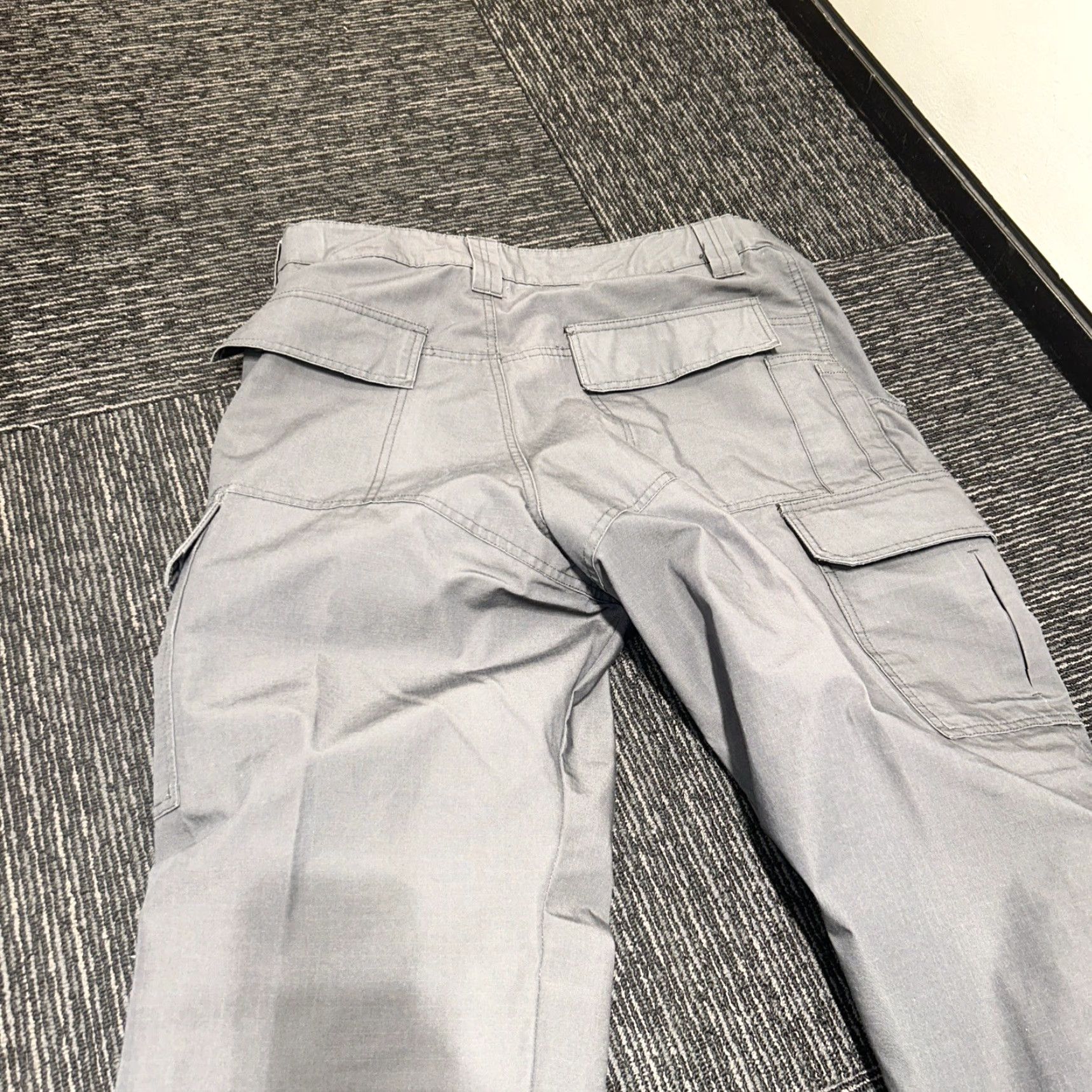 Vintage Midway USA Cargo Pants Mens 40x30 Gray Straight Belt Loops Pockets 65% Polyester 35% Cotton Cargo Pocket Workwear Casual Travel Size US 40 / EU 56 - 7 Thumbnail