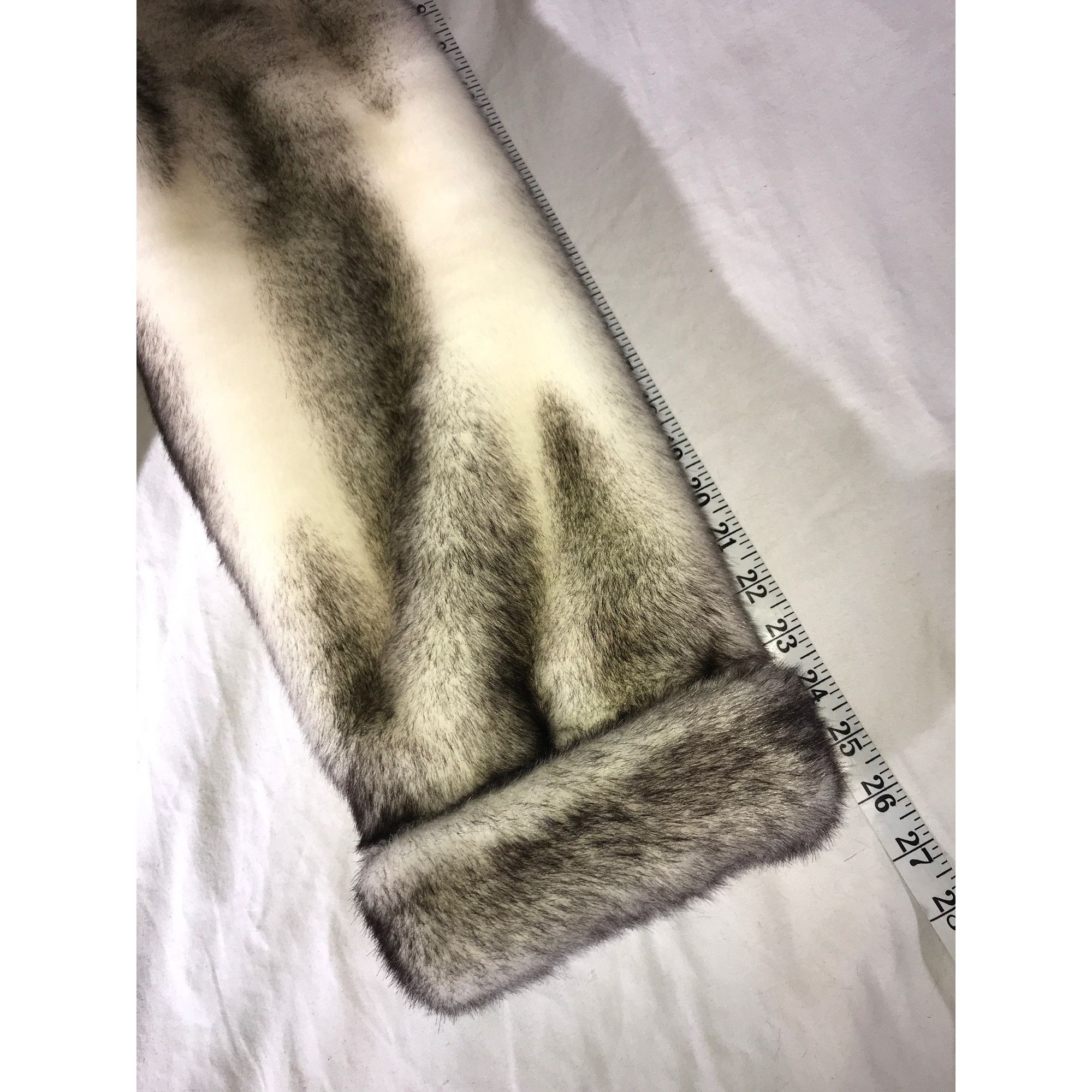 Designer Pamela McCoy Womens Grey & White Faux Fur Coat Size M / US 6-8 / IT 42-44 - 8 Thumbnail