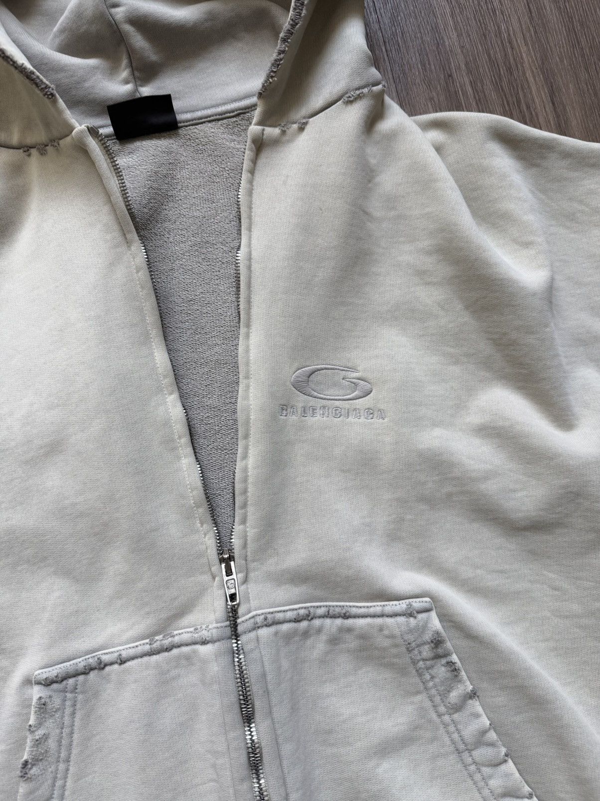 Balenciaga Cream Balenciaga Zip Up Size US S / EU 44-46 / 1 - 2 Thumbnail