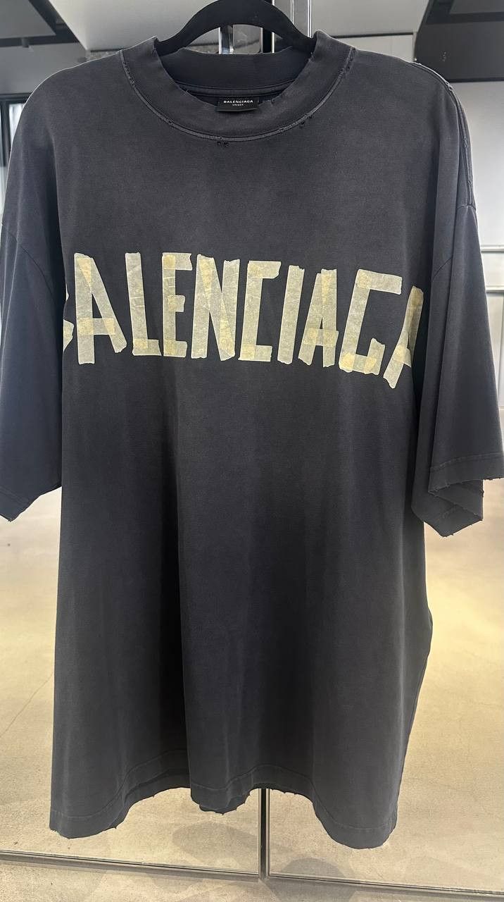 Balenciaga Balenciaga Tape Type Medium Fit T-shirt Black Faded Size US M / EU 48-50 / 2 - 1 Thumbnail