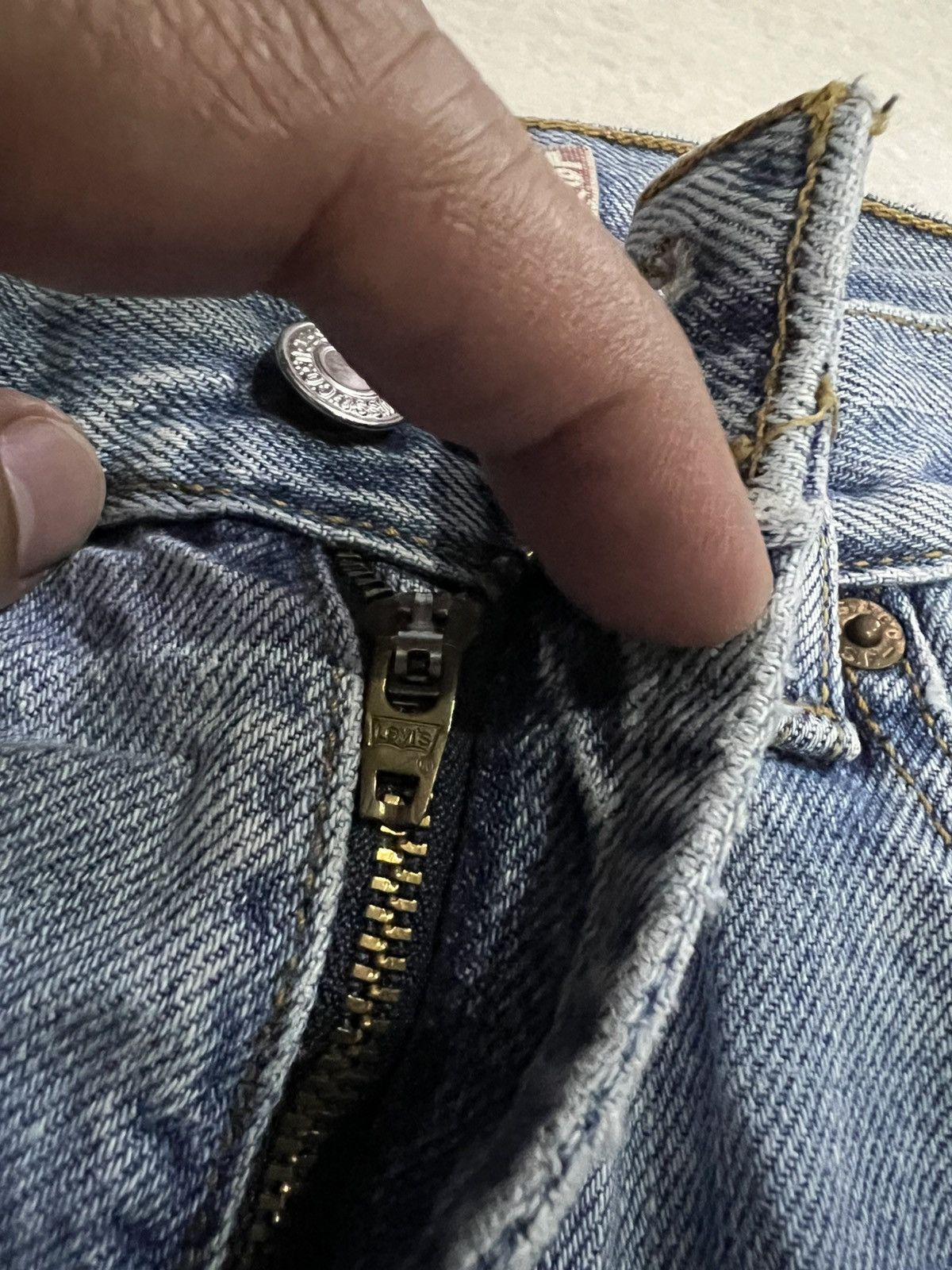 Levi's × Levi's Vintage Clothing × Vintage Vintage Levis 550 Light Wash Jean Size US 30 / EU 46 - 10 Thumbnail