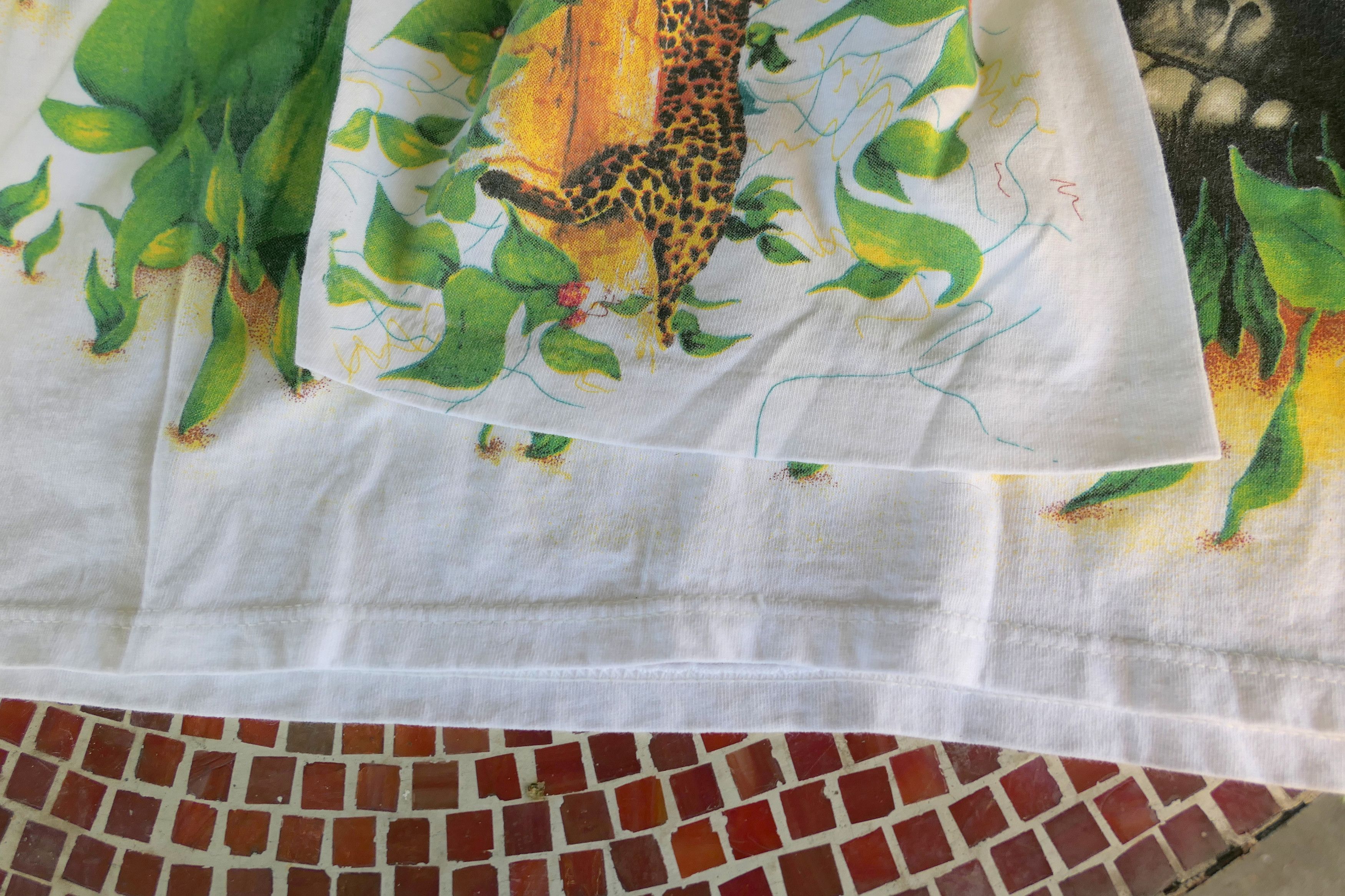 Vintage Vintage 1992 JUNGLE Elephant Zebra All Over Print T Shirt XL Size US XL / EU 56 / 4 - 4 Thumbnail
