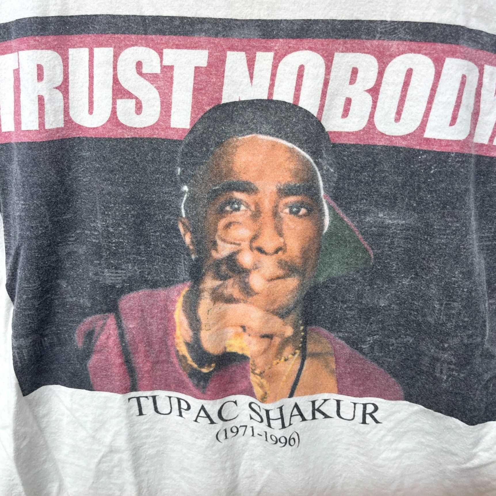Vintage VINTAGE Tupac Shakur Trust Nobody T-Shirt L Mens White 90s 2000s Size US L / EU 52-54 / 3 - 5 Thumbnail