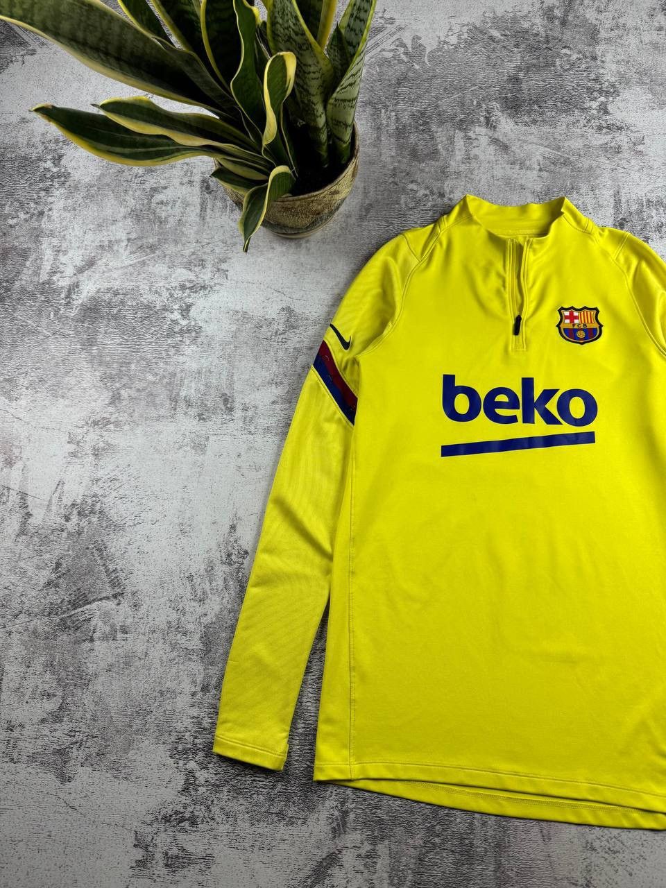 Nike BARCELONA 2021 2022 Training Track Top S Size Nike Soccer Football Shirt Jersey Size US S / EU 44-46 / 1 - 2 Thumbnail