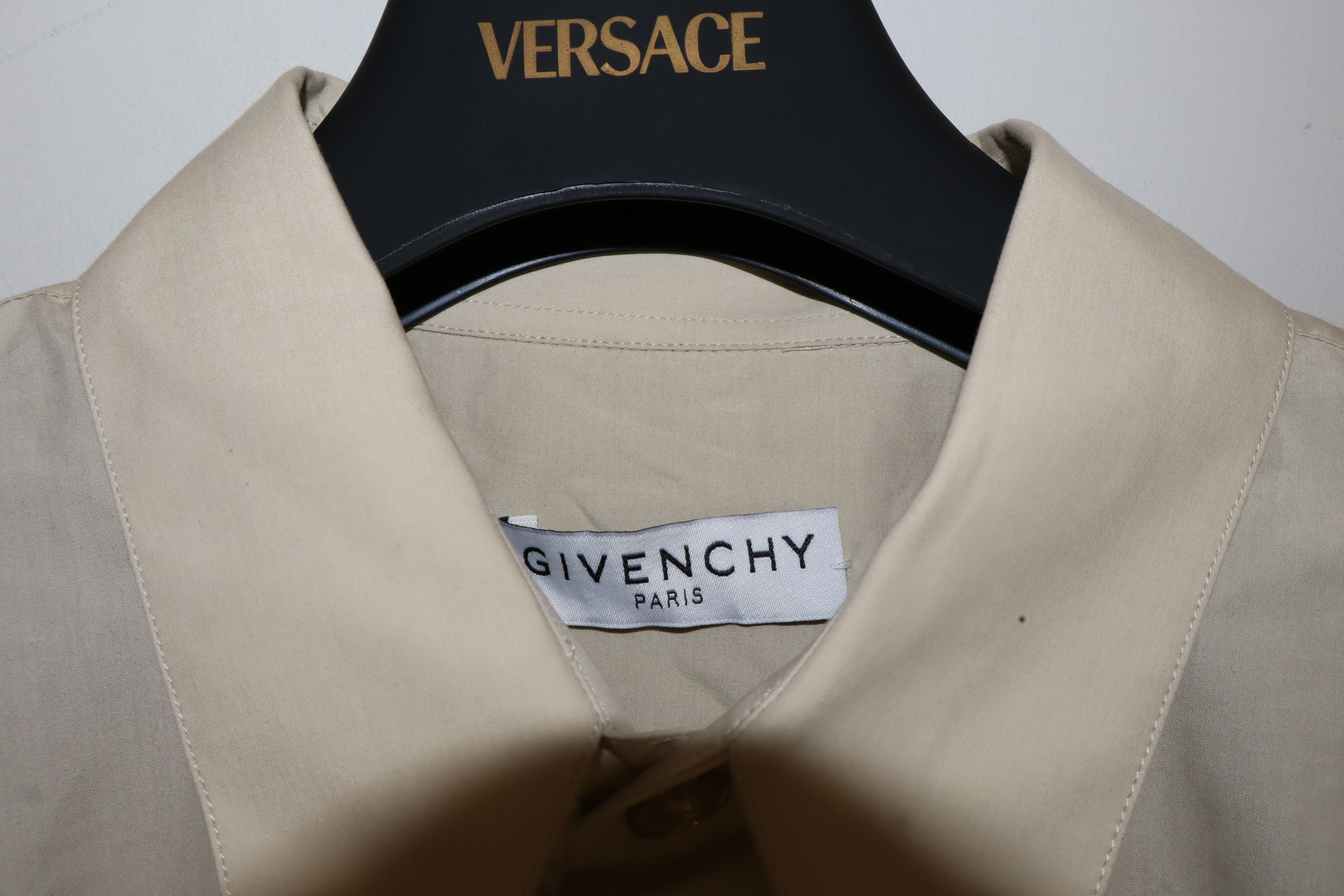 Givenchy Short sleeve shirt Size US S / EU 44-46 / 1 - 3 Thumbnail