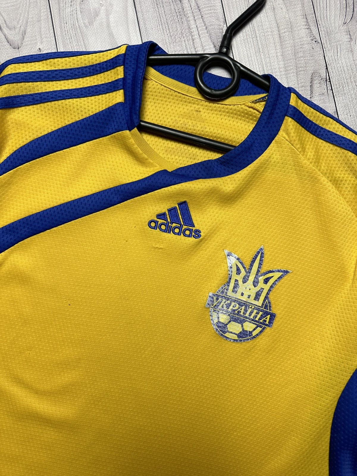 Vintage Vintage adidas Ukraine soccer jersey long sleeve S Size US S / EU 44-46 / 1 - 3 Thumbnail