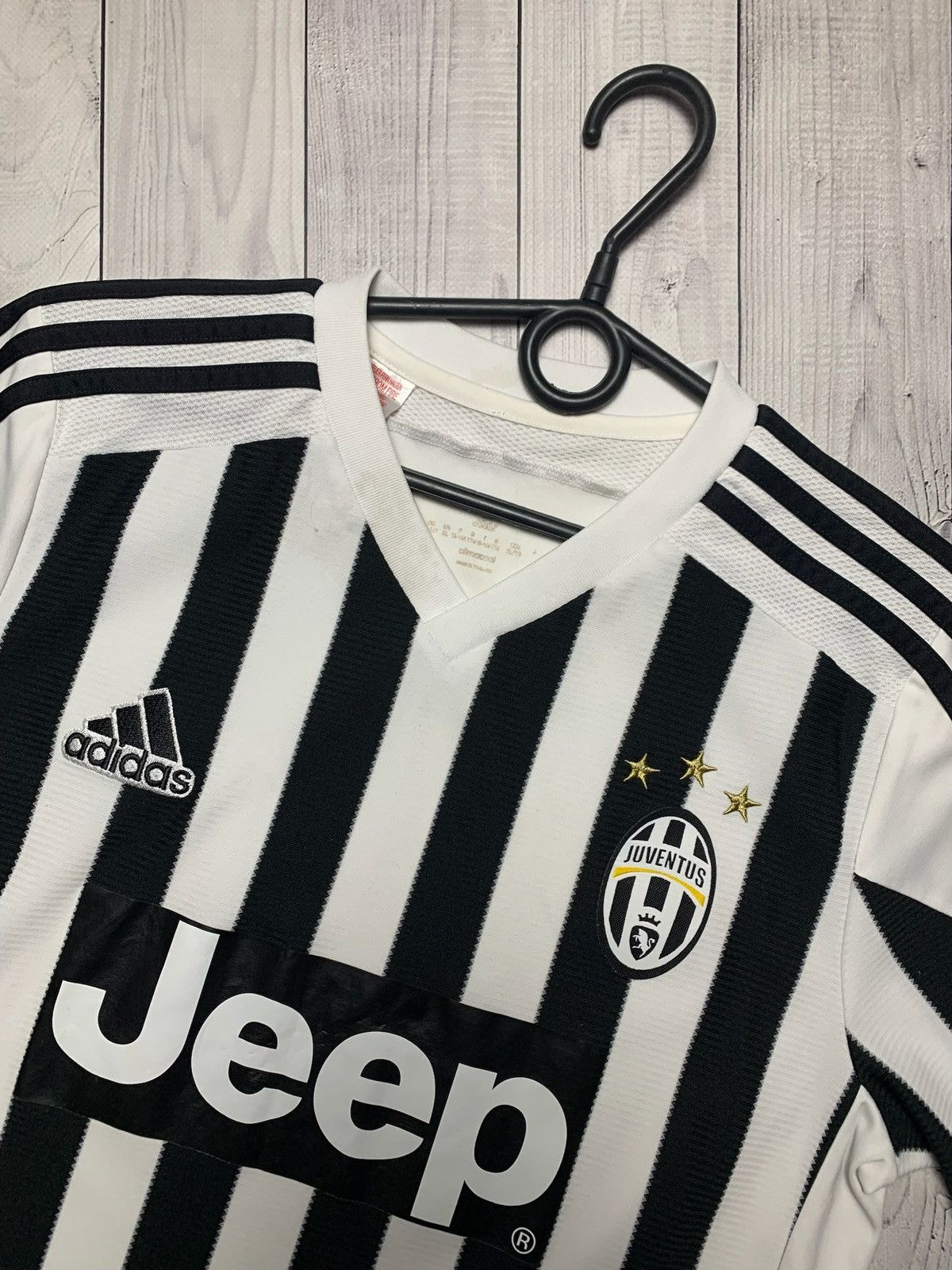 Adidas × Vintage Vintage adidas Juventus soccer jersey striped size S Size US S / EU 44-46 / 1 - 3 Thumbnail