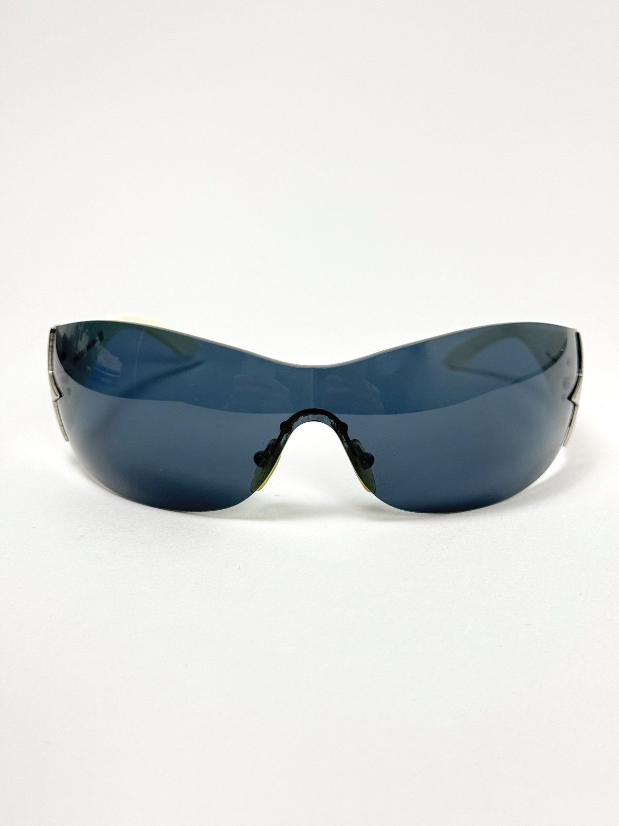 Prada Y2K ICONIC PRADA STAR SUNGLASSES IN WHITE Size ONE SIZE - 4 Thumbnail