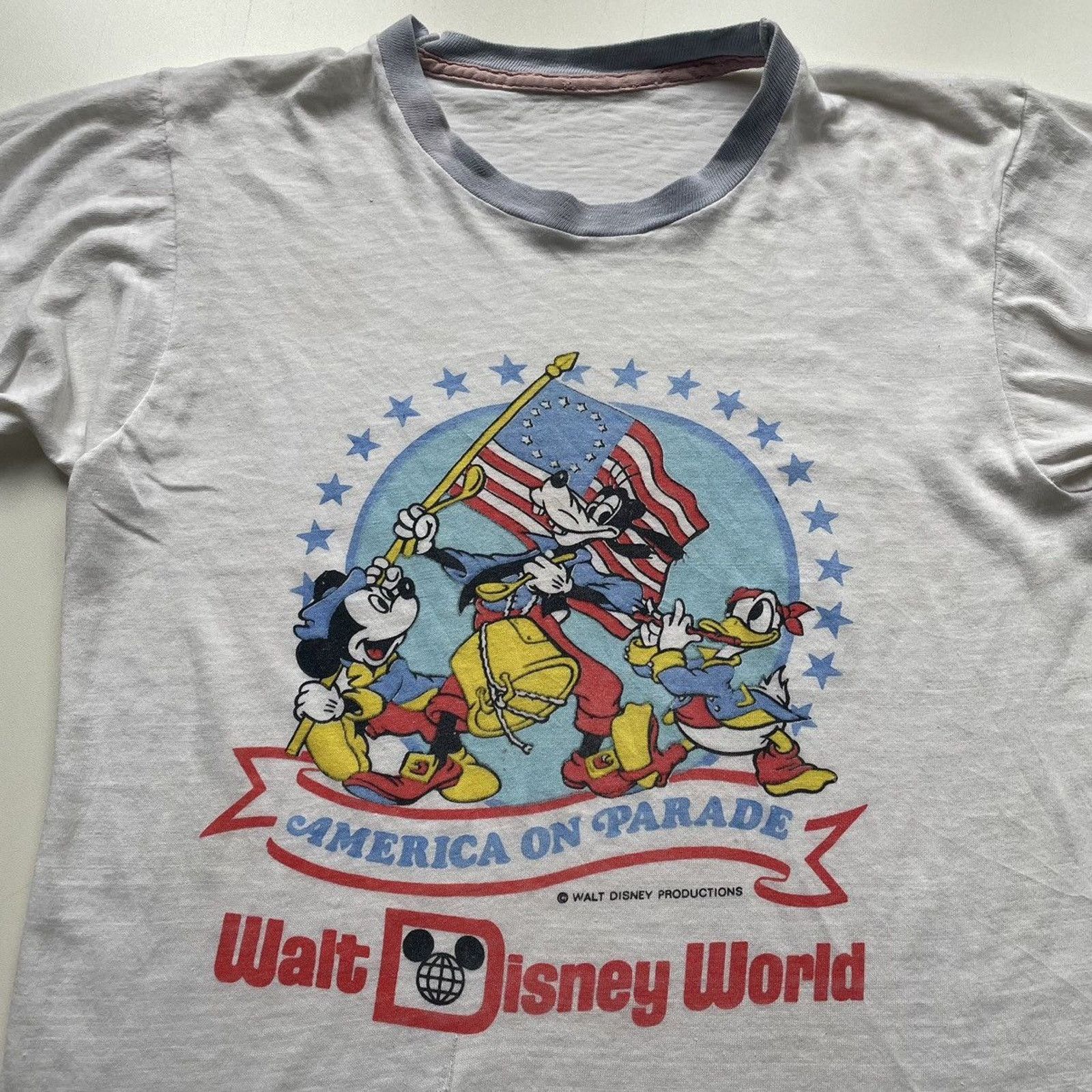 Disney Vintage 80s Mickey Mouse Disney America Parade T Shirt XS Size US XS / EU 42 / 0 - 2 Thumbnail