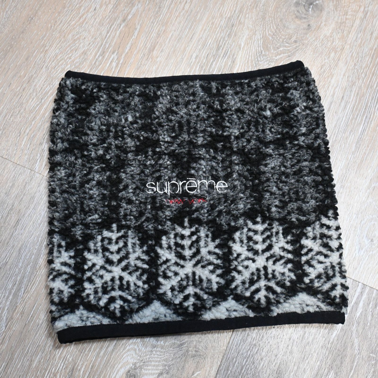 Supreme Supreme Neck Gaiter Charcoal Grey 100 % Authentic Size ONE SIZE - 1 Thumbnail