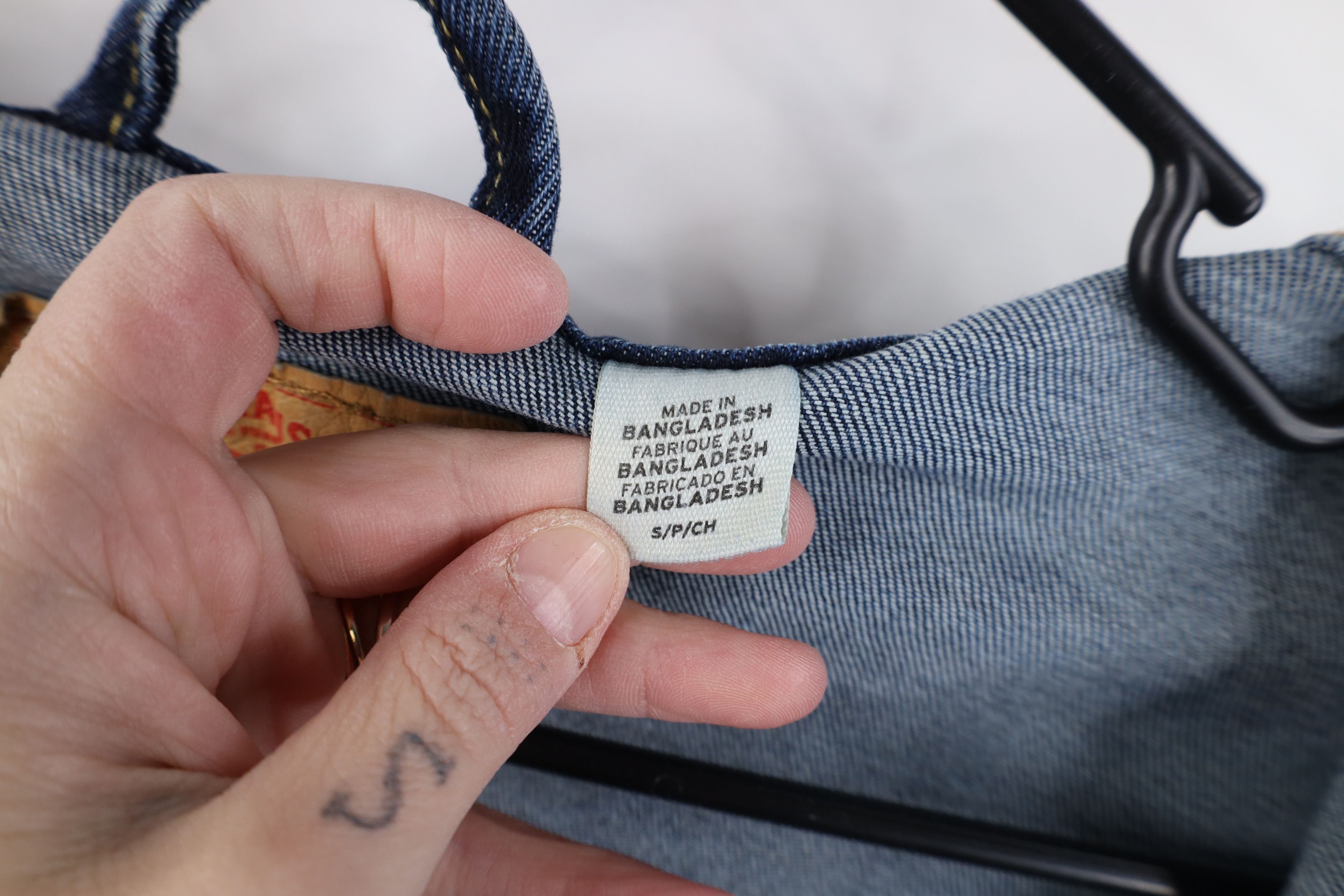 Levi's Vintage Y2K Levis Stretch Denim Jean Trucker Jacket Blue Size US S / EU 44-46 / 1 - 14 Thumbnail