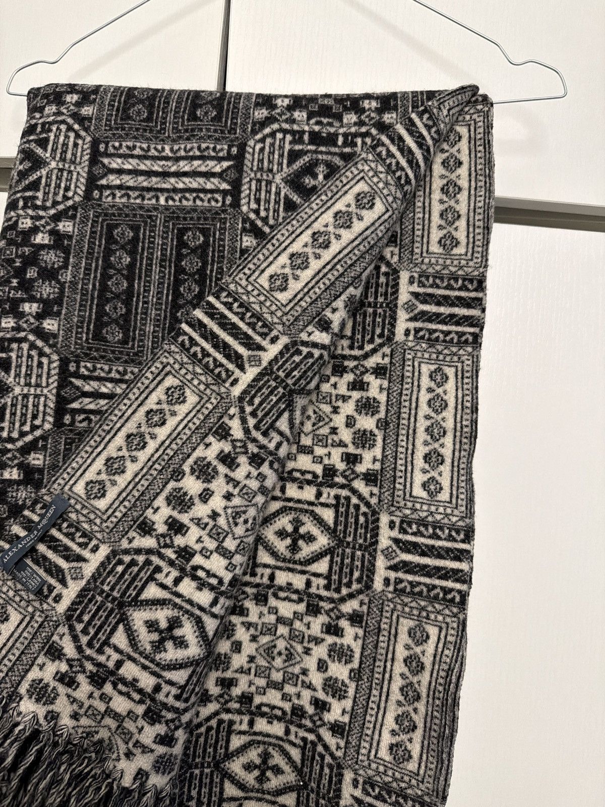 Alexander McQueen Maxi scarf Size ONE SIZE - 2 Thumbnail