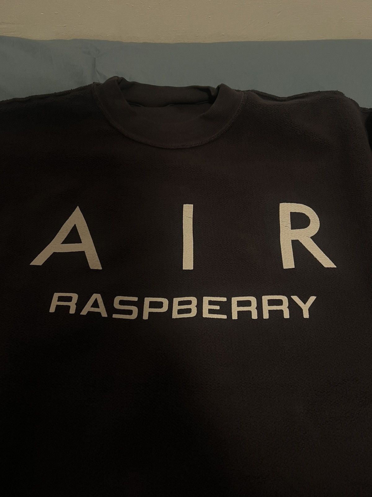 The GV Gallery GV Gallery Air Raspberry Crewneck Size Medium Size US M / EU 48-50 / 2 - 3 Thumbnail