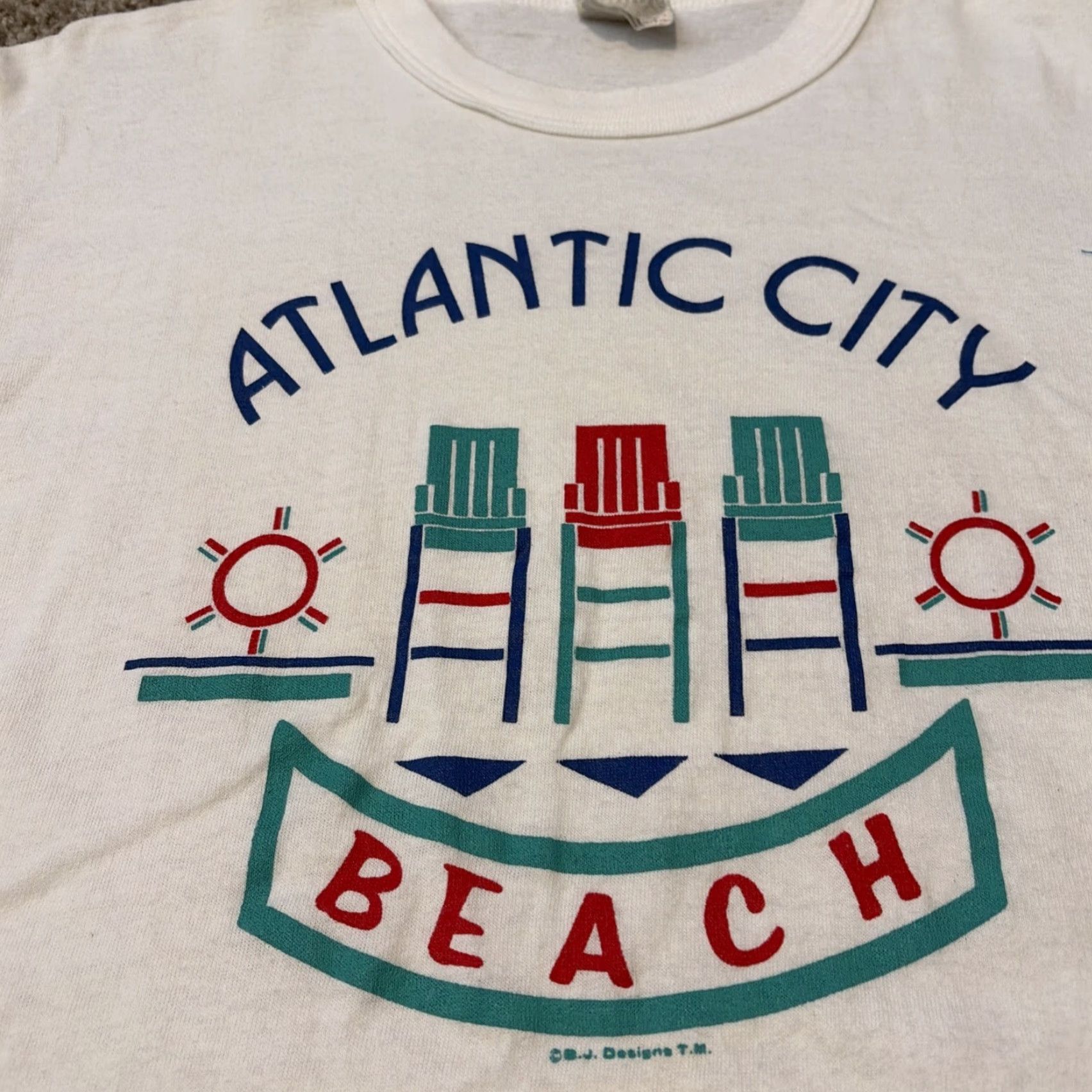 Vintage VINTAGE 90s Atlantic City Beach New Jersey Tourist Art T-Shirt Medium White Mens Size US M / EU 48-50 / 2 - 3 Thumbnail