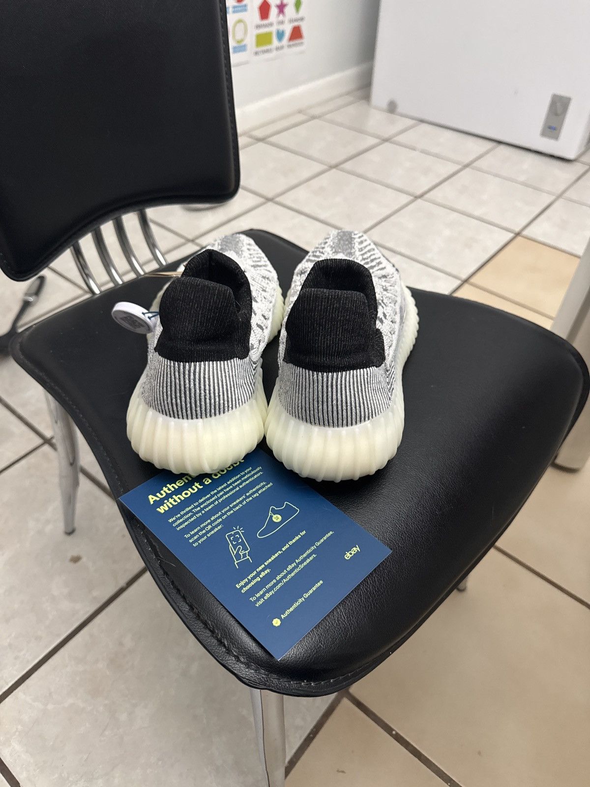 Yeezy Yeezy cmpct panda Size US 9.5 / EU 42-43 - 2 Thumbnail