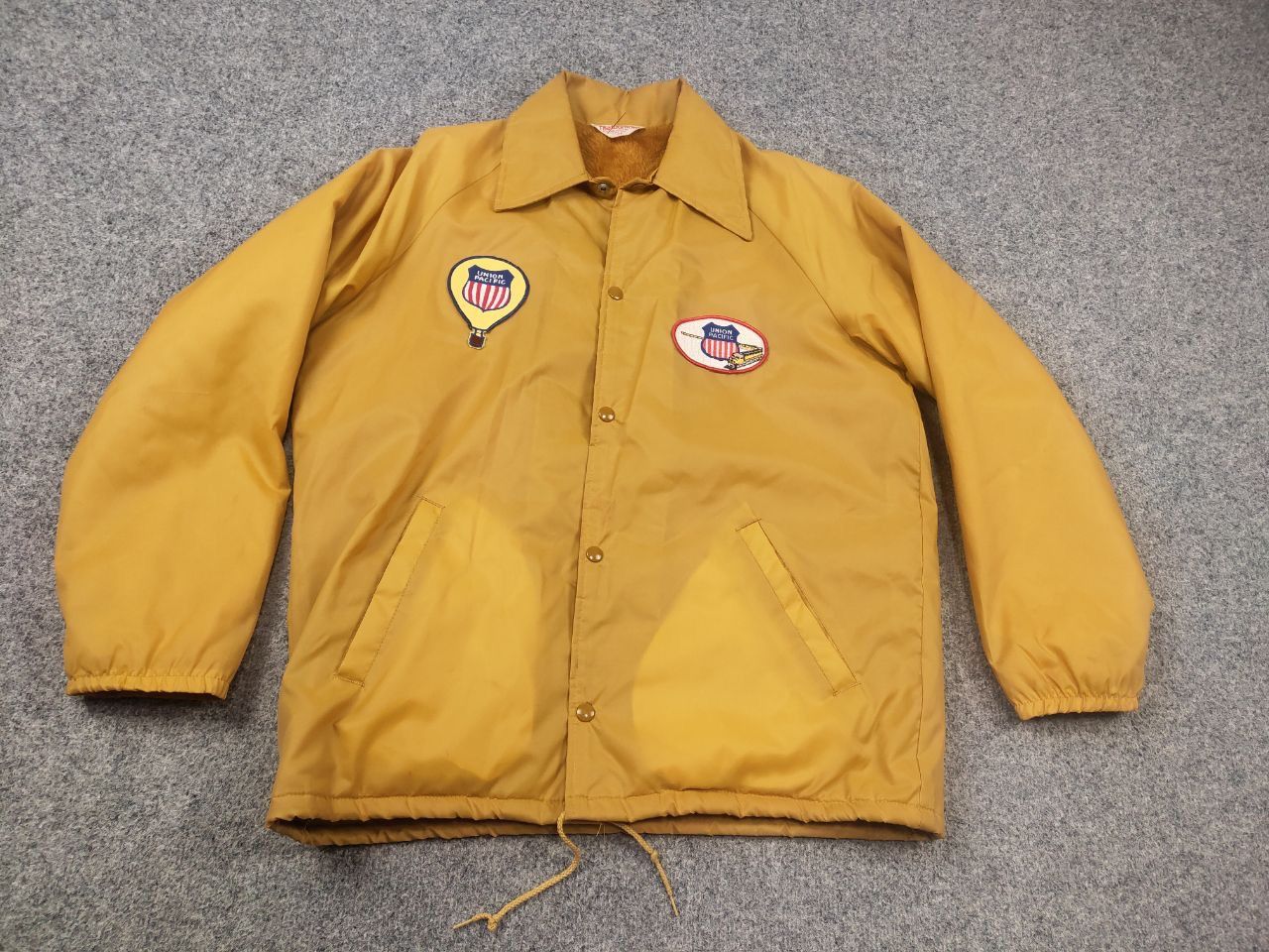 Vintage Vintage 70s The Warm USA union Pacific Railroad Coach Jacket Size US M / EU 48-50 / 2 - 3 Thumbnail