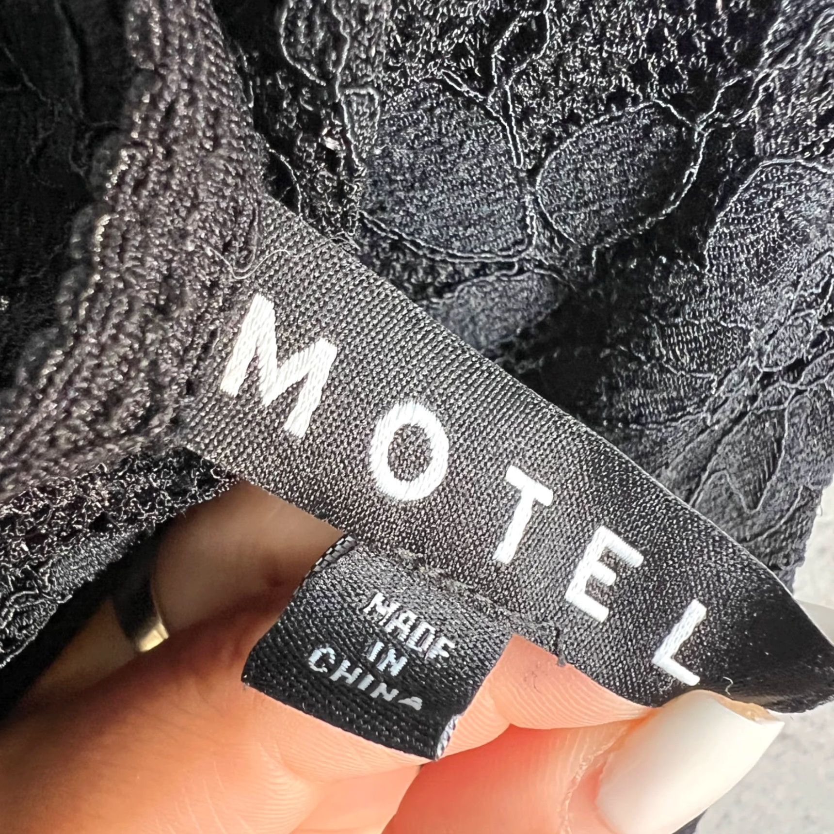 Vintage Motel Womens Size XL Black Lace Strapless Top Shirt Top Womens XL Black Lace Strapless Motel 90s? Size XL / US 12-14 / IT 48-50 - 3 Thumbnail