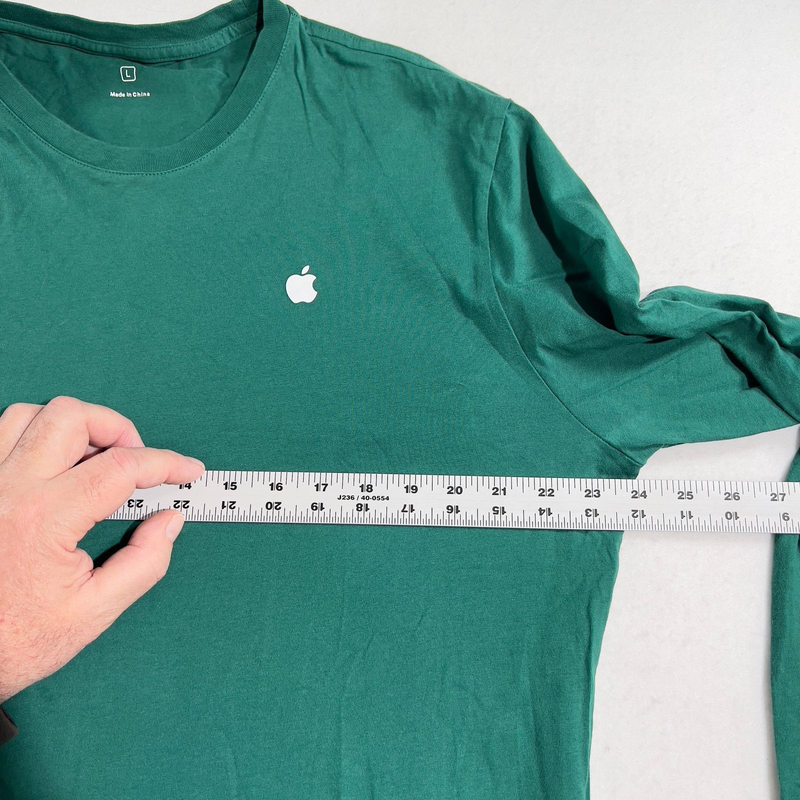 Apple Apple T-Shirt Men's Large Long Sleeve Crew Neck Employee Size US L / EU 52-54 / 3 - 9 Thumbnail